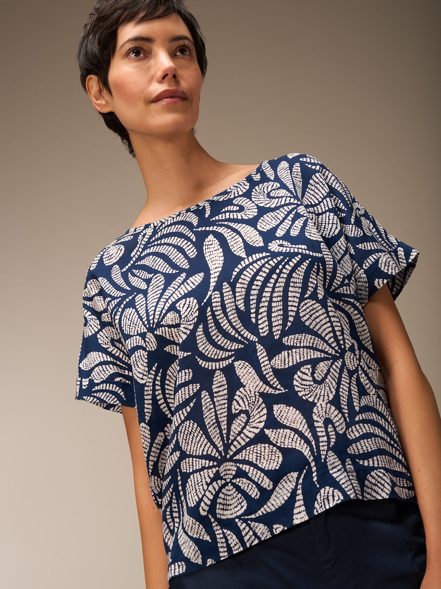 Bluse mit Rundhals