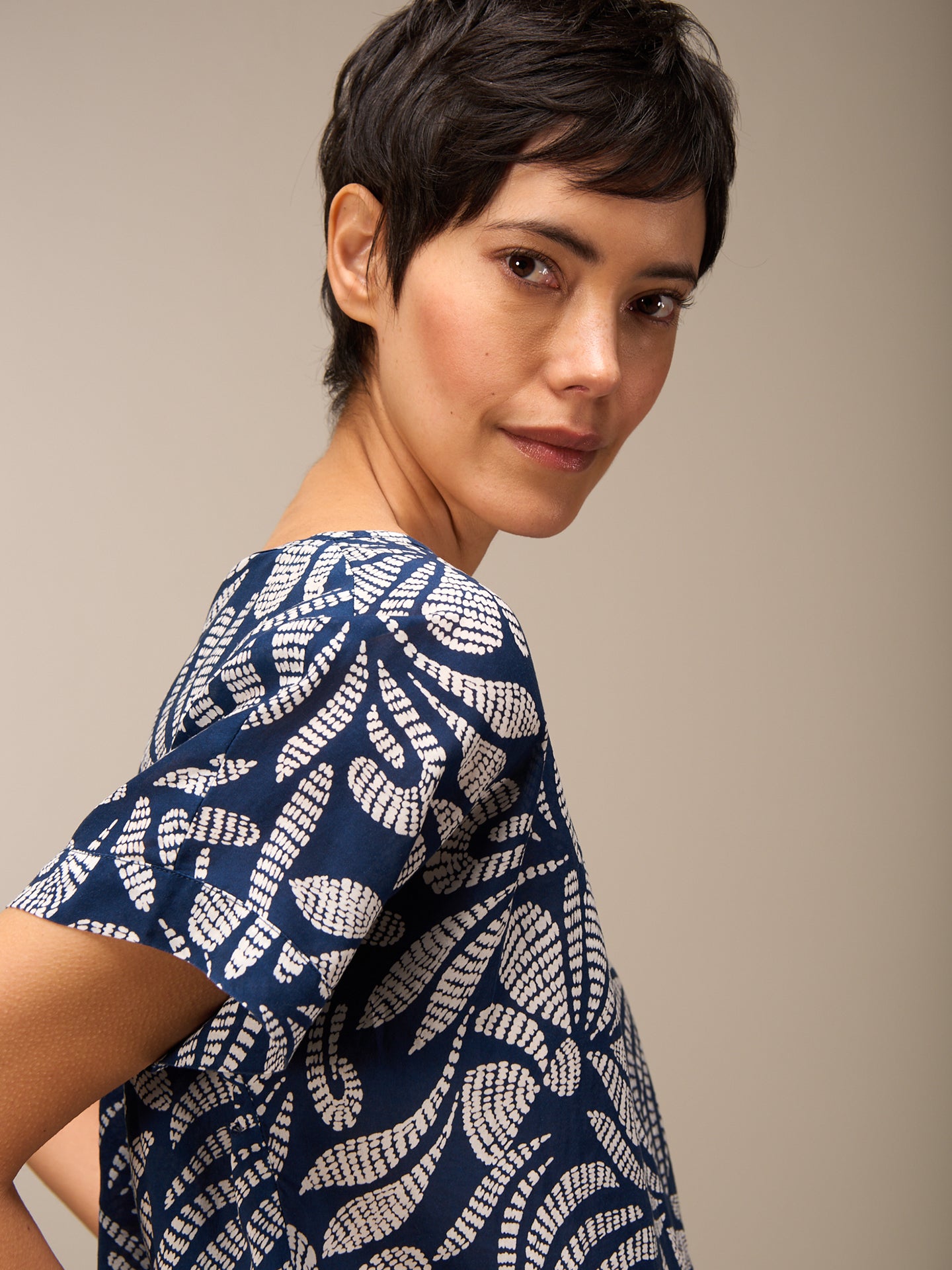 Bluse mit Rundhals