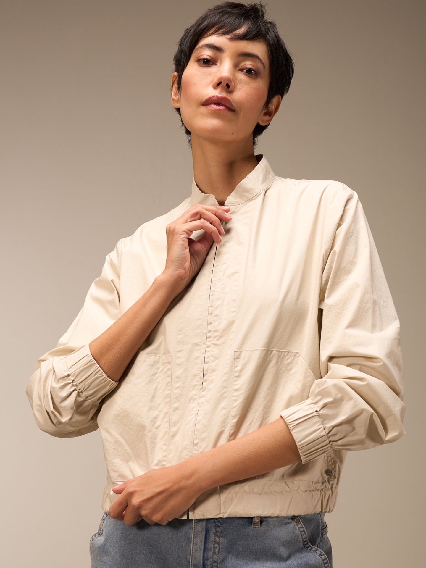 Jacket with stand-up collar