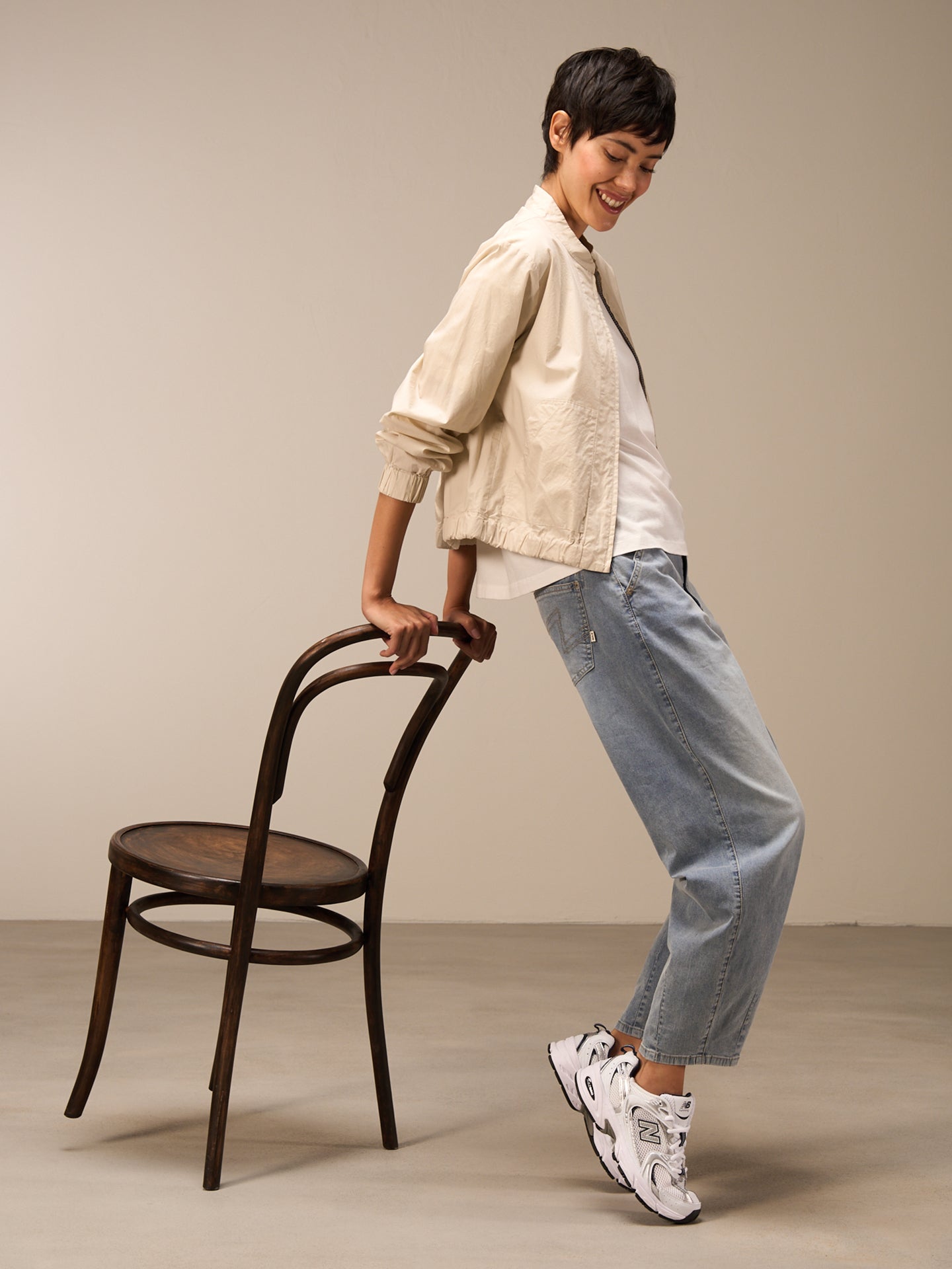 Jacket with stand-up collar