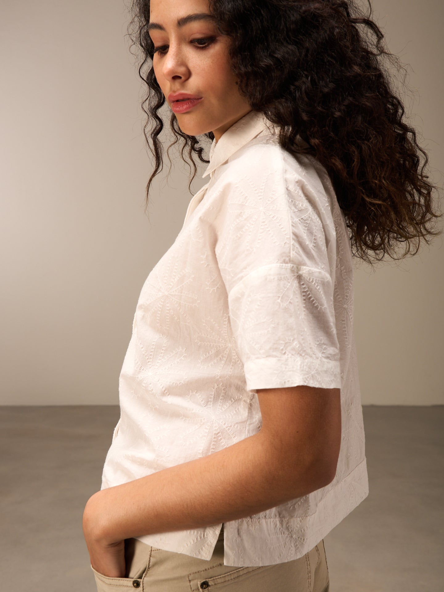 Bluse mit Stickerei