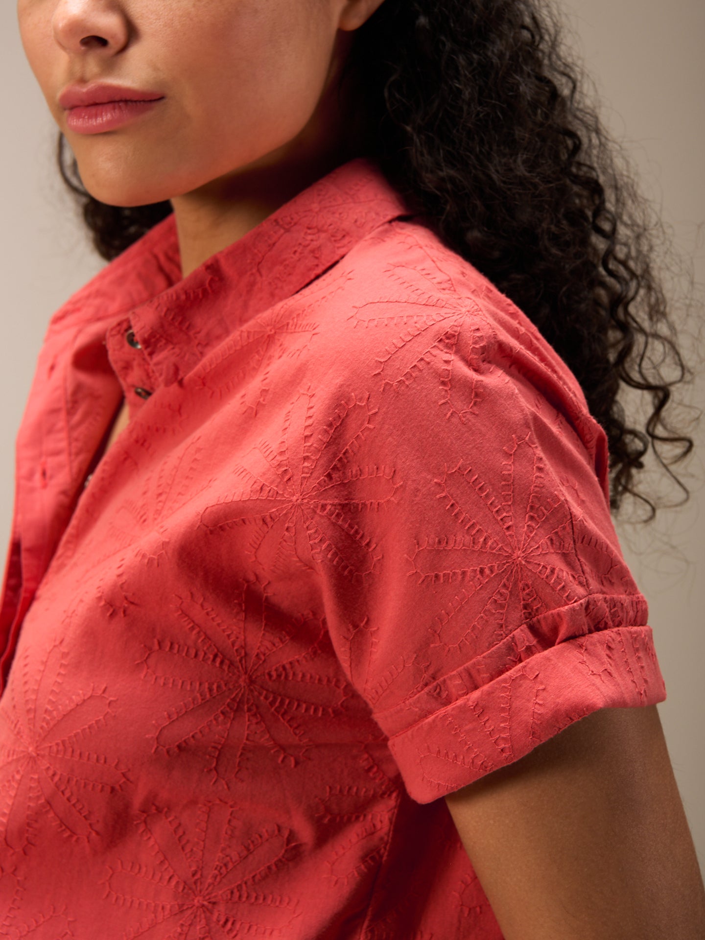 Bluse mit Stickerei