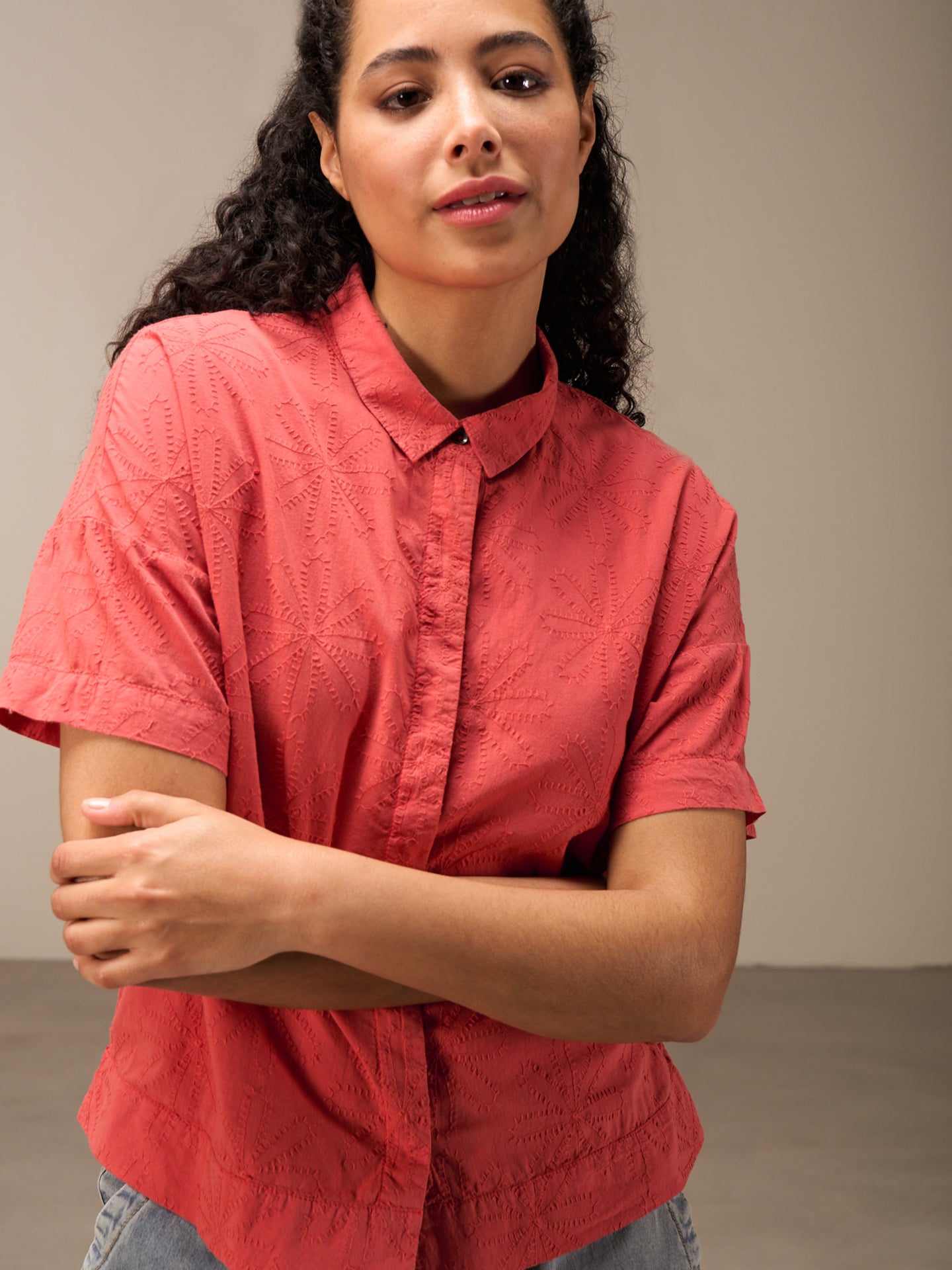 Bluse mit Stickerei