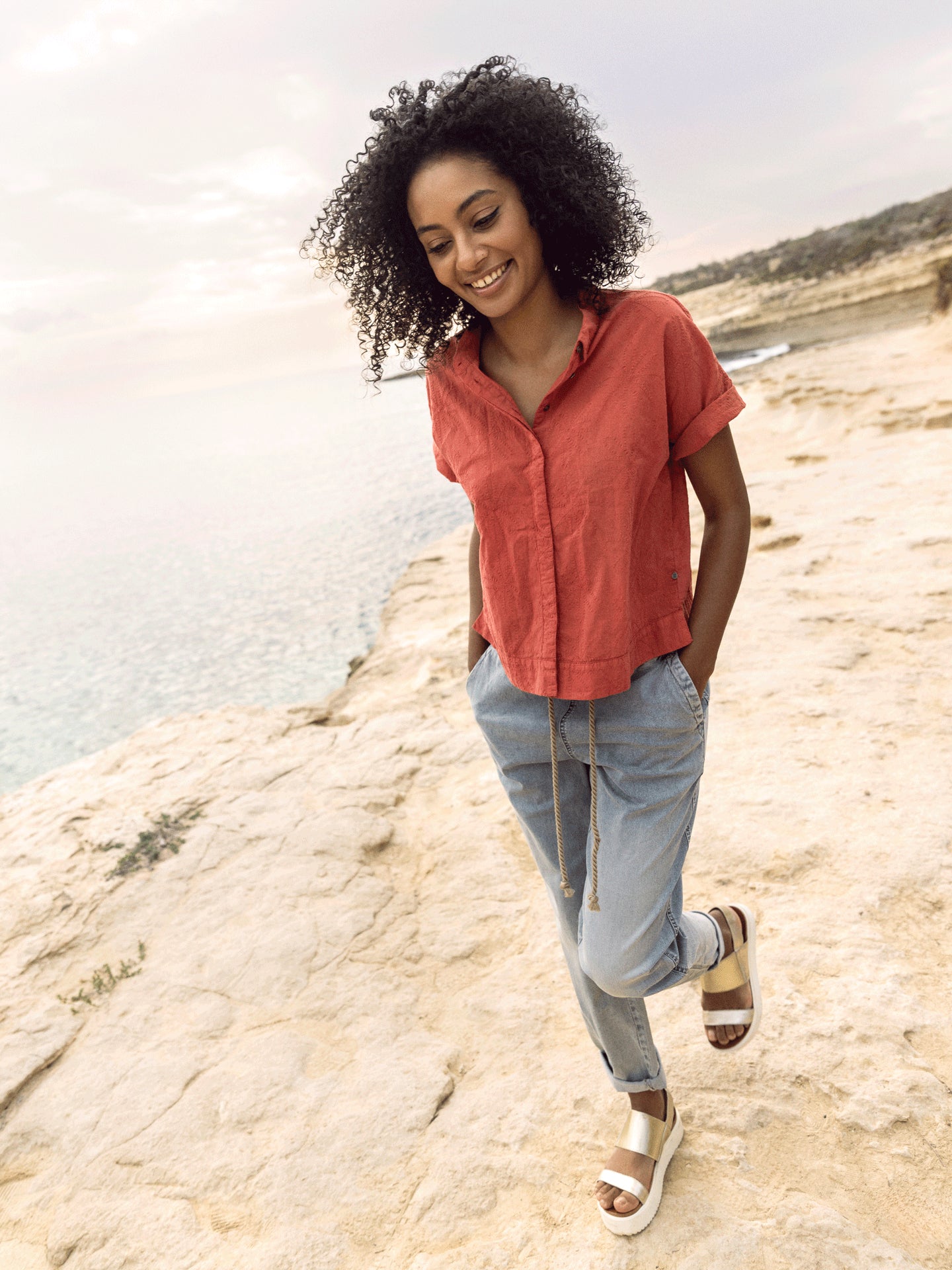 Bluse mit Stickerei