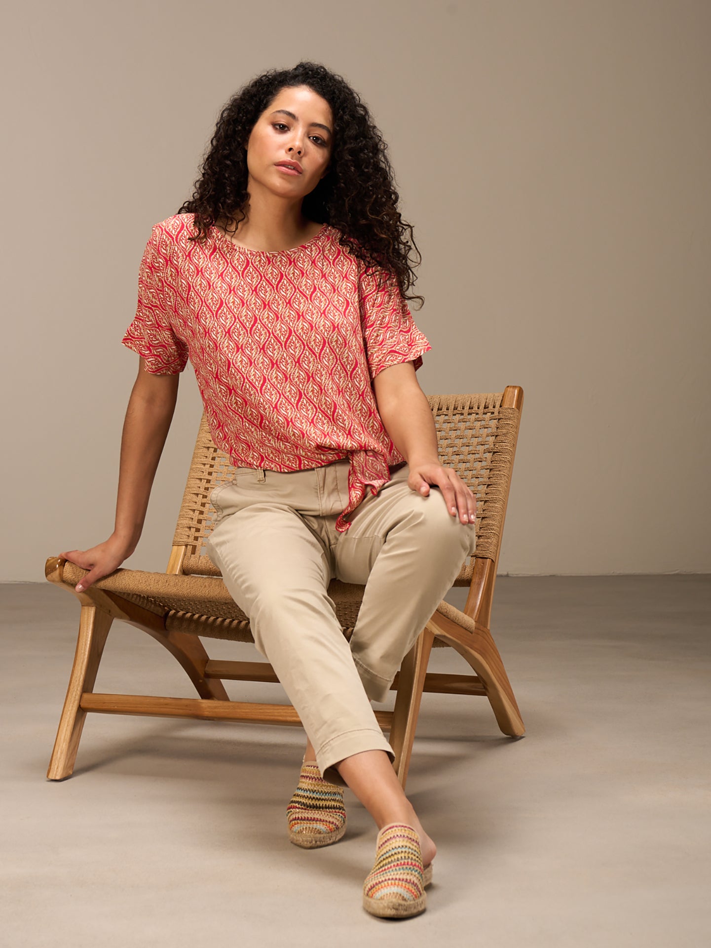 Bluse mit Knoten