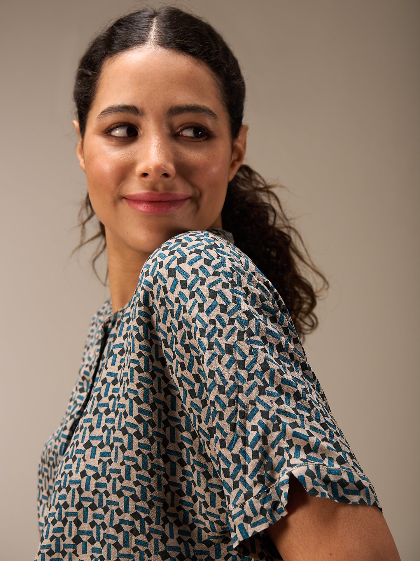Bluse mit Stehkragen