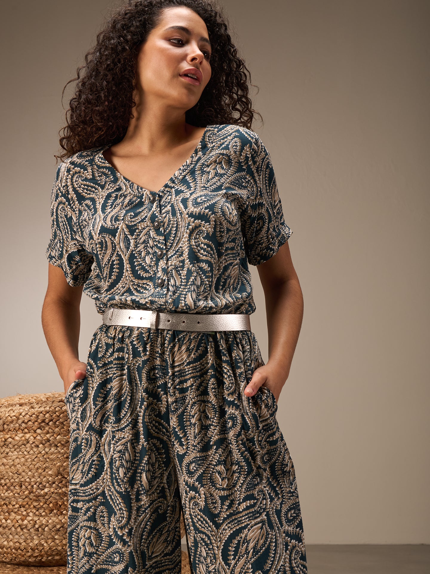 Jumpsuit mit V-Ausschnitt