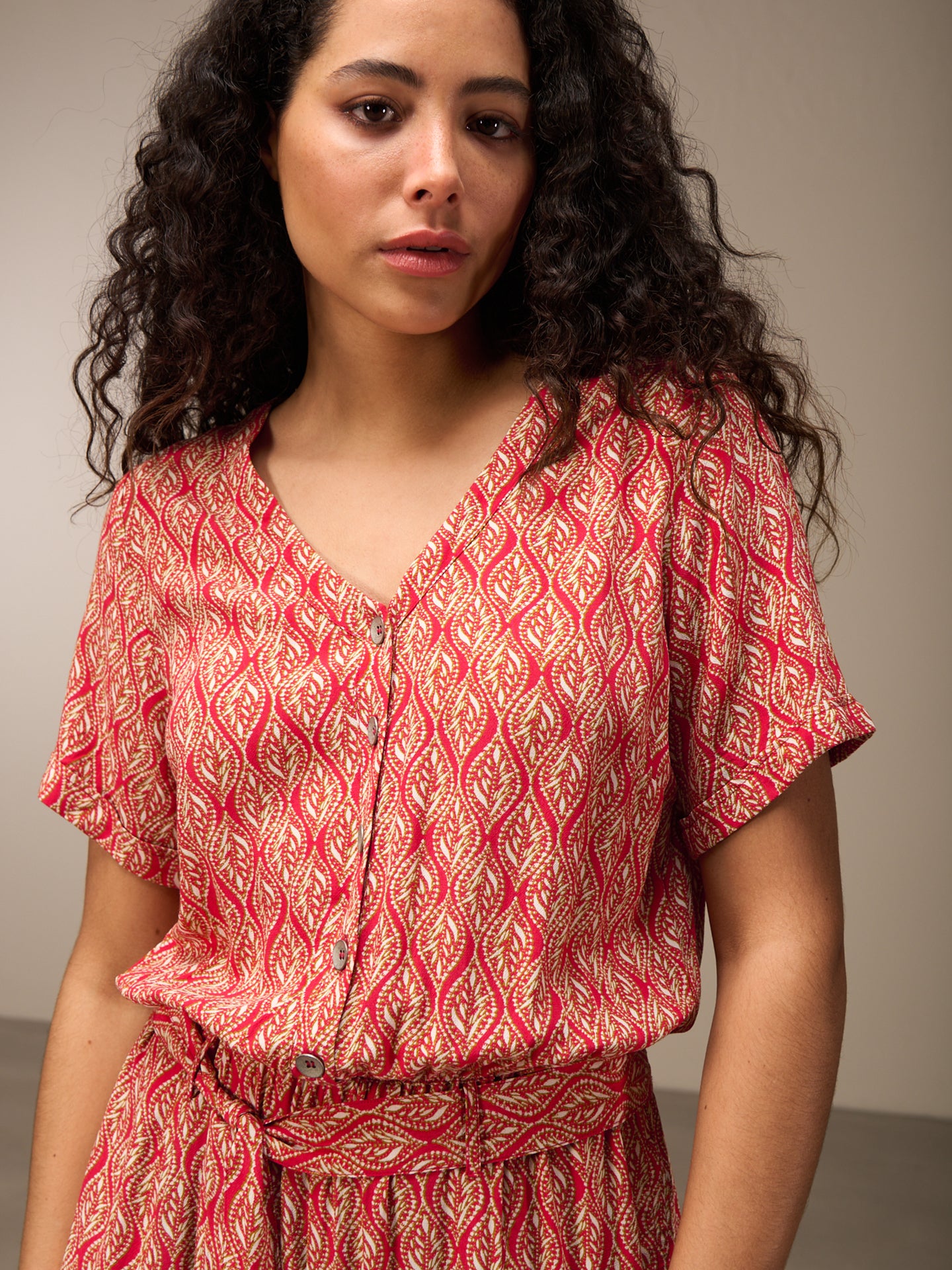 Jumpsuit mit V-Ausschnitt