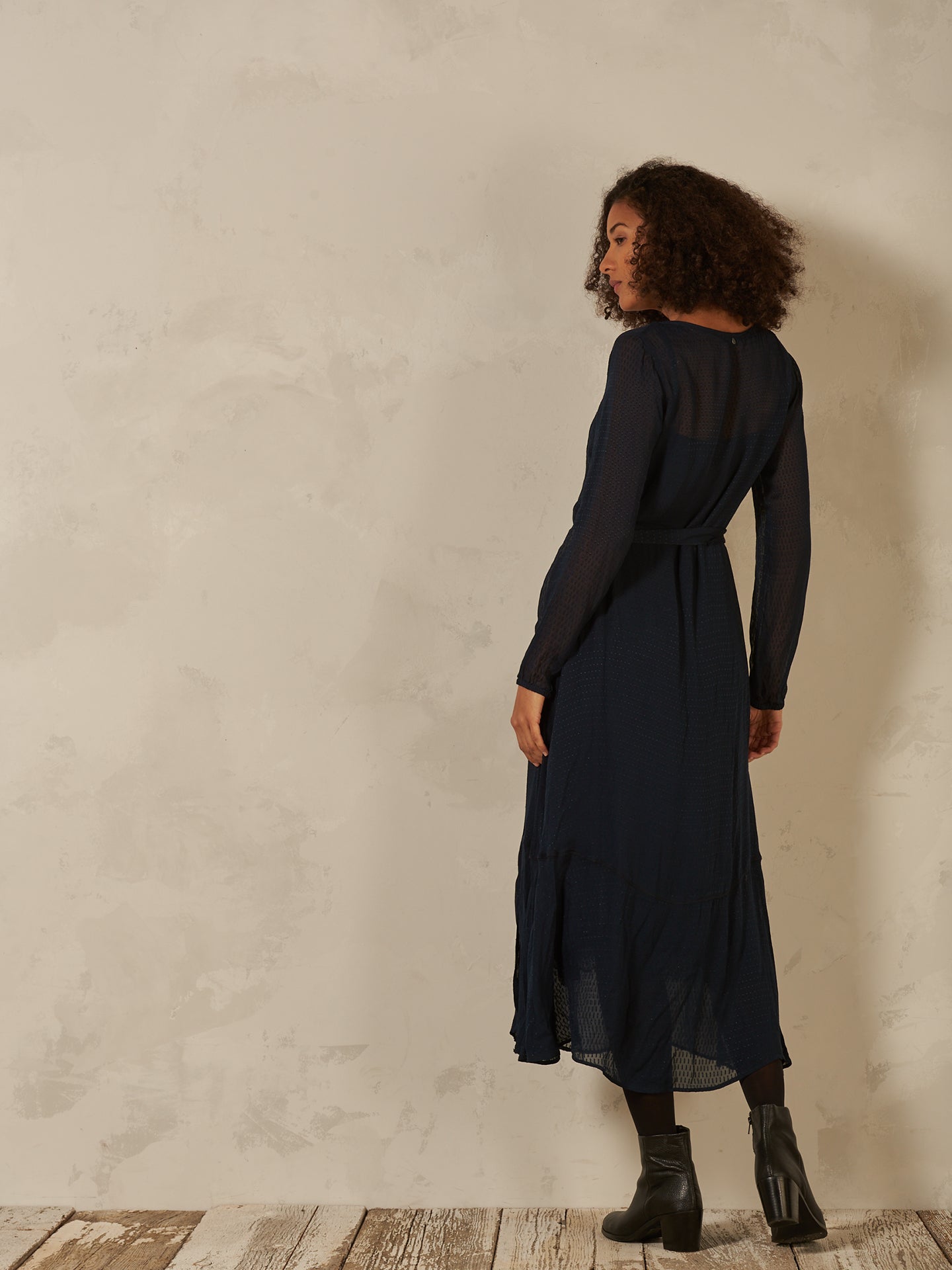 Kleid mit Volant