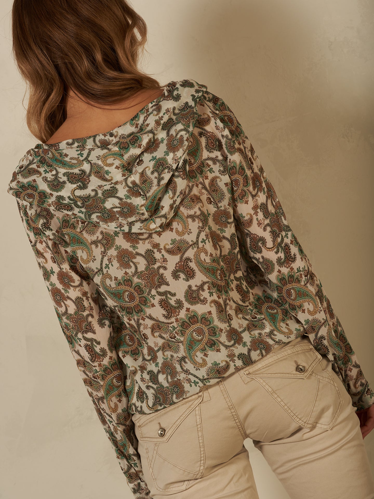 Bluse mit Kapuze