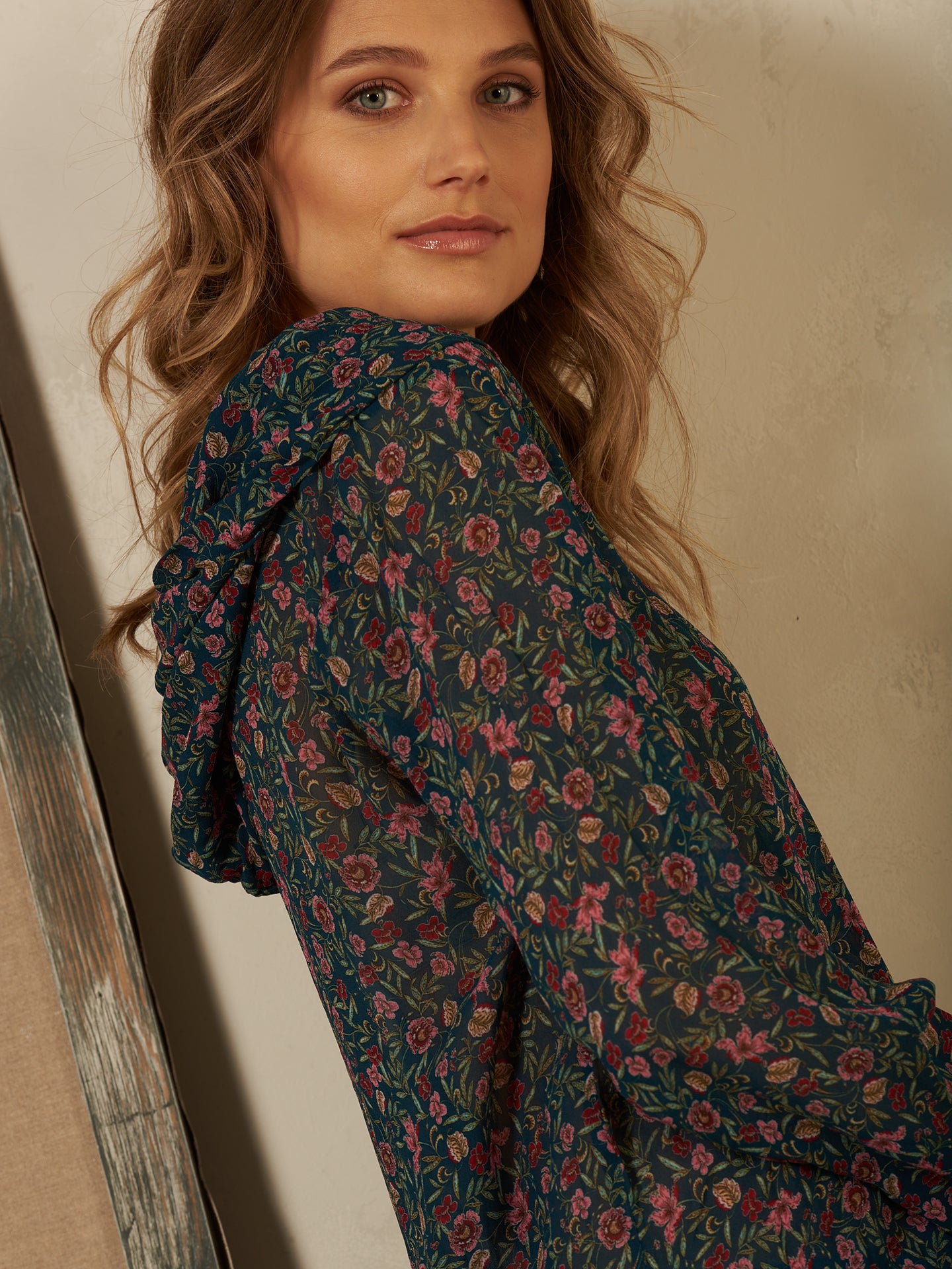 Bluse mit Kapuze