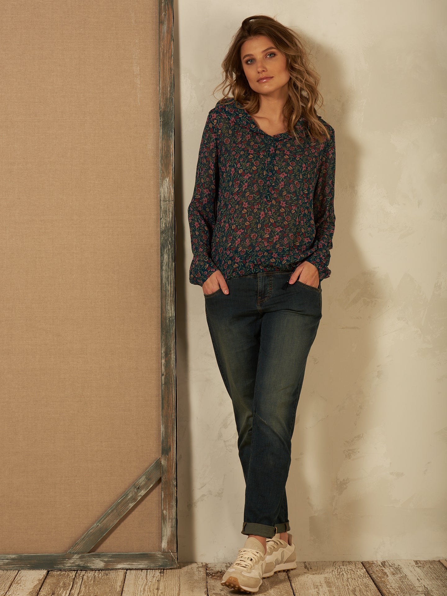 Bluse mit Kapuze