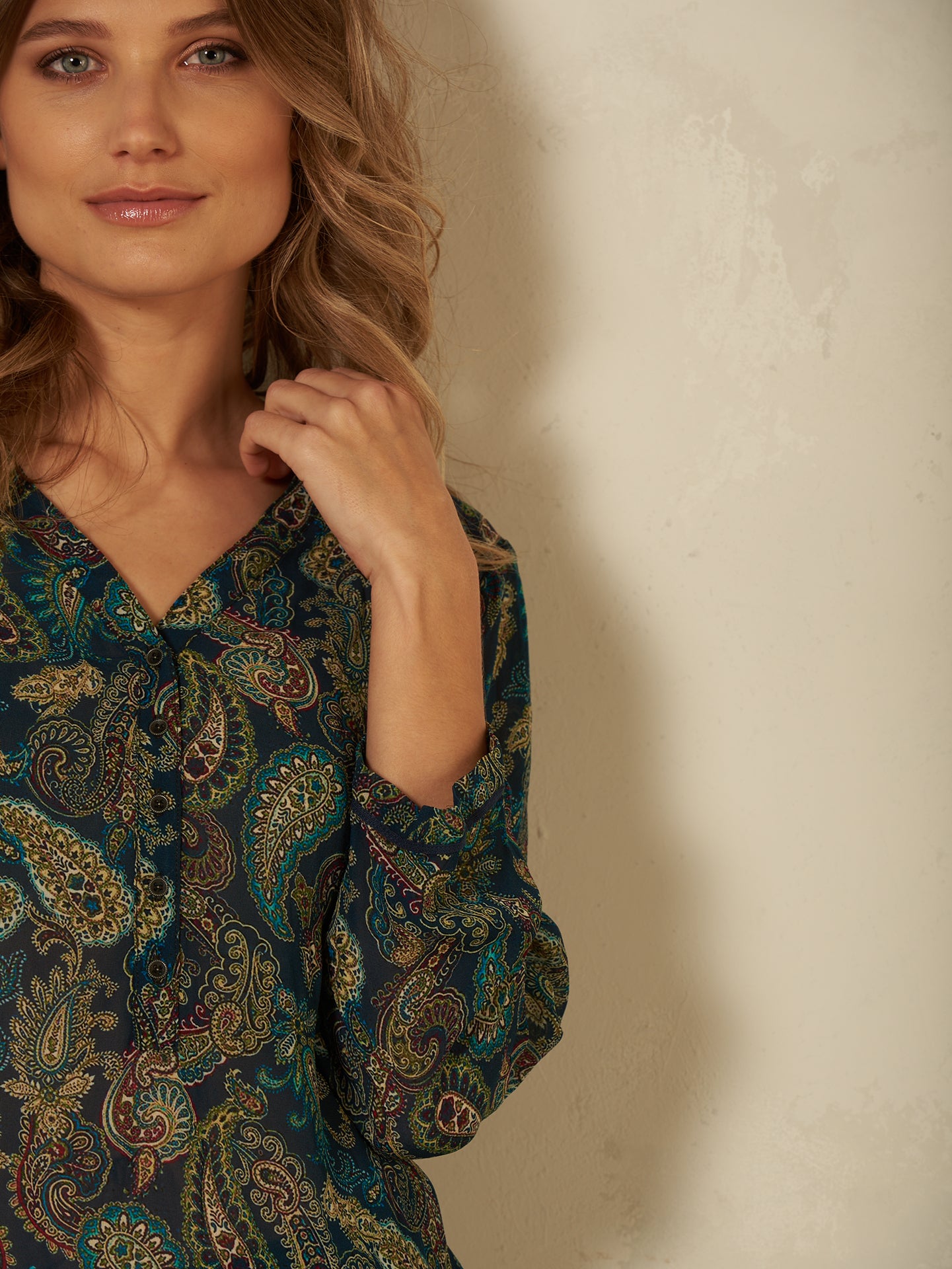 Bluse mit V-Ausschnitt