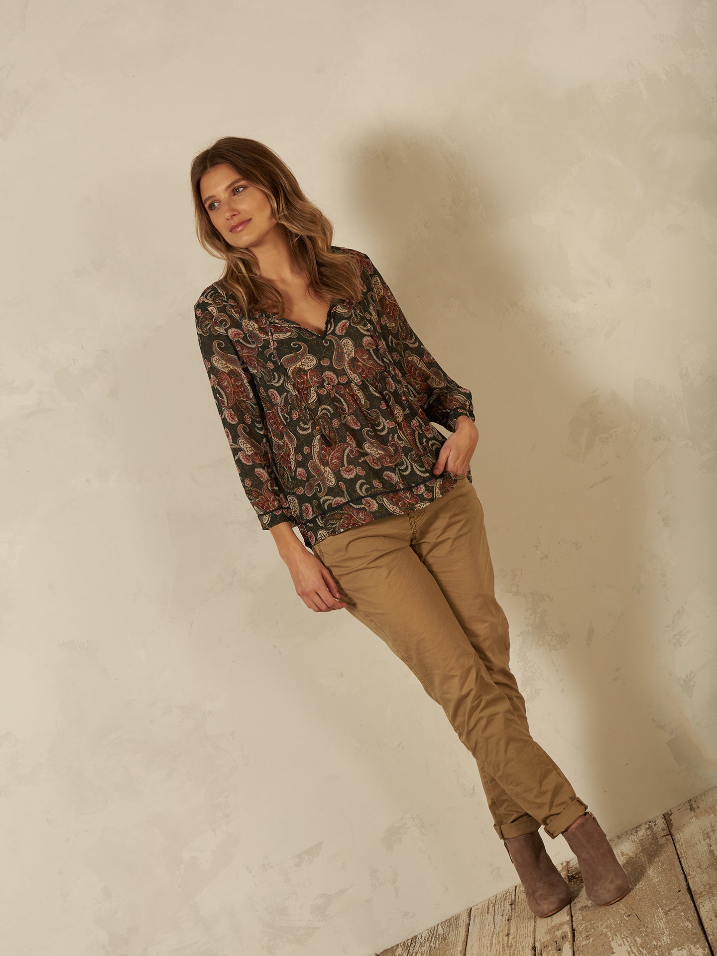 Bluse mit V-Ausschnitt