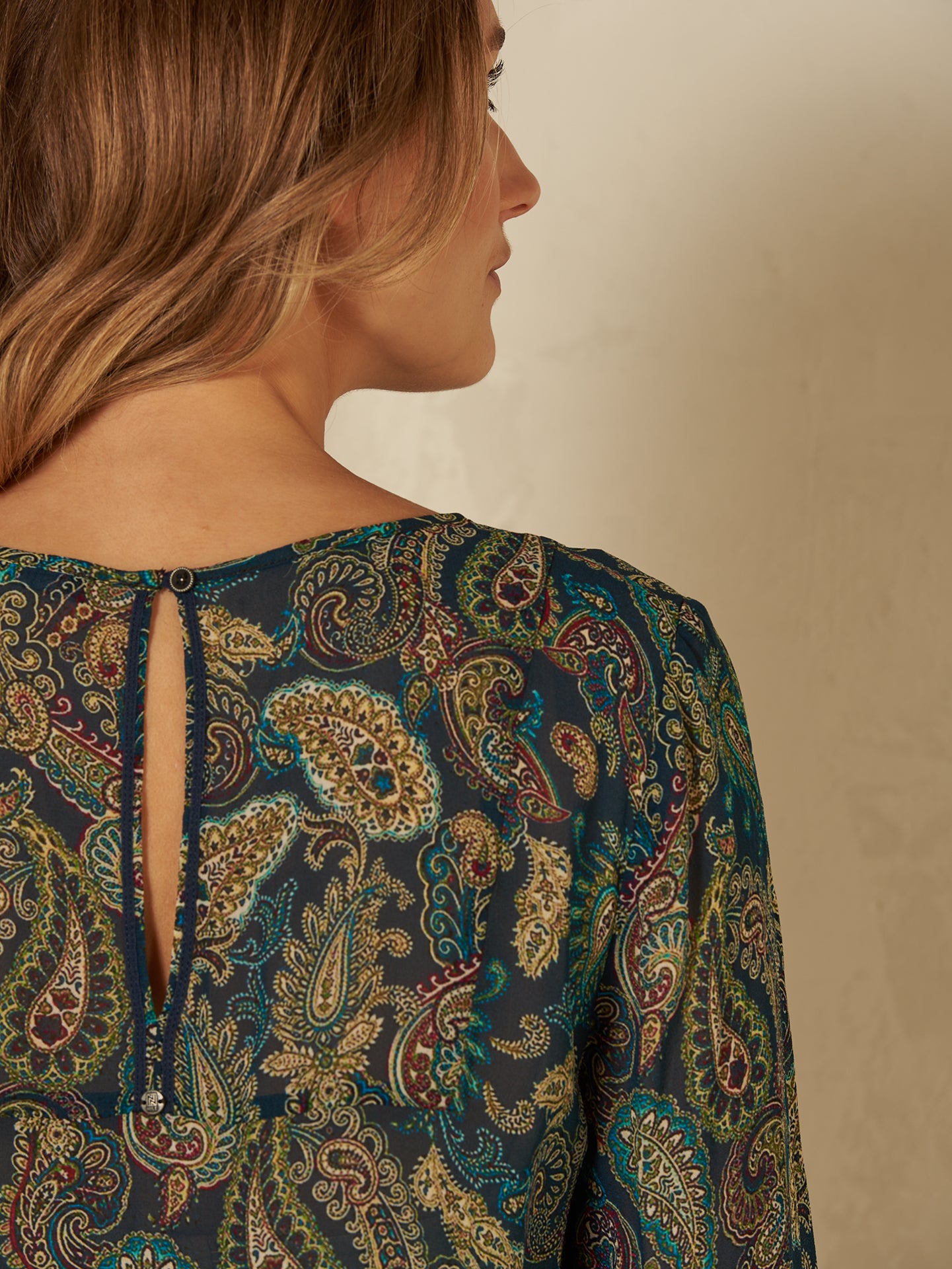 Bluse mit V-Ausschnitt