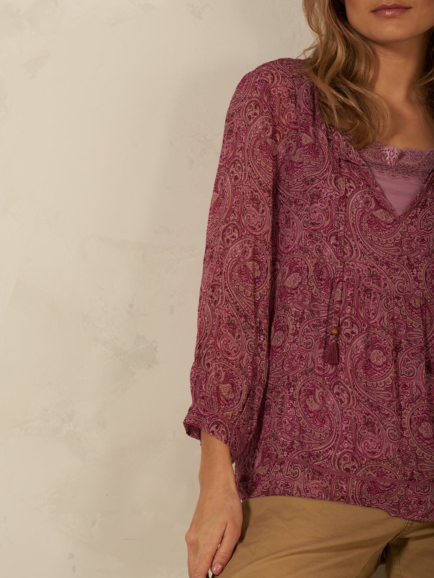 Bluse mit V-Ausschnitt