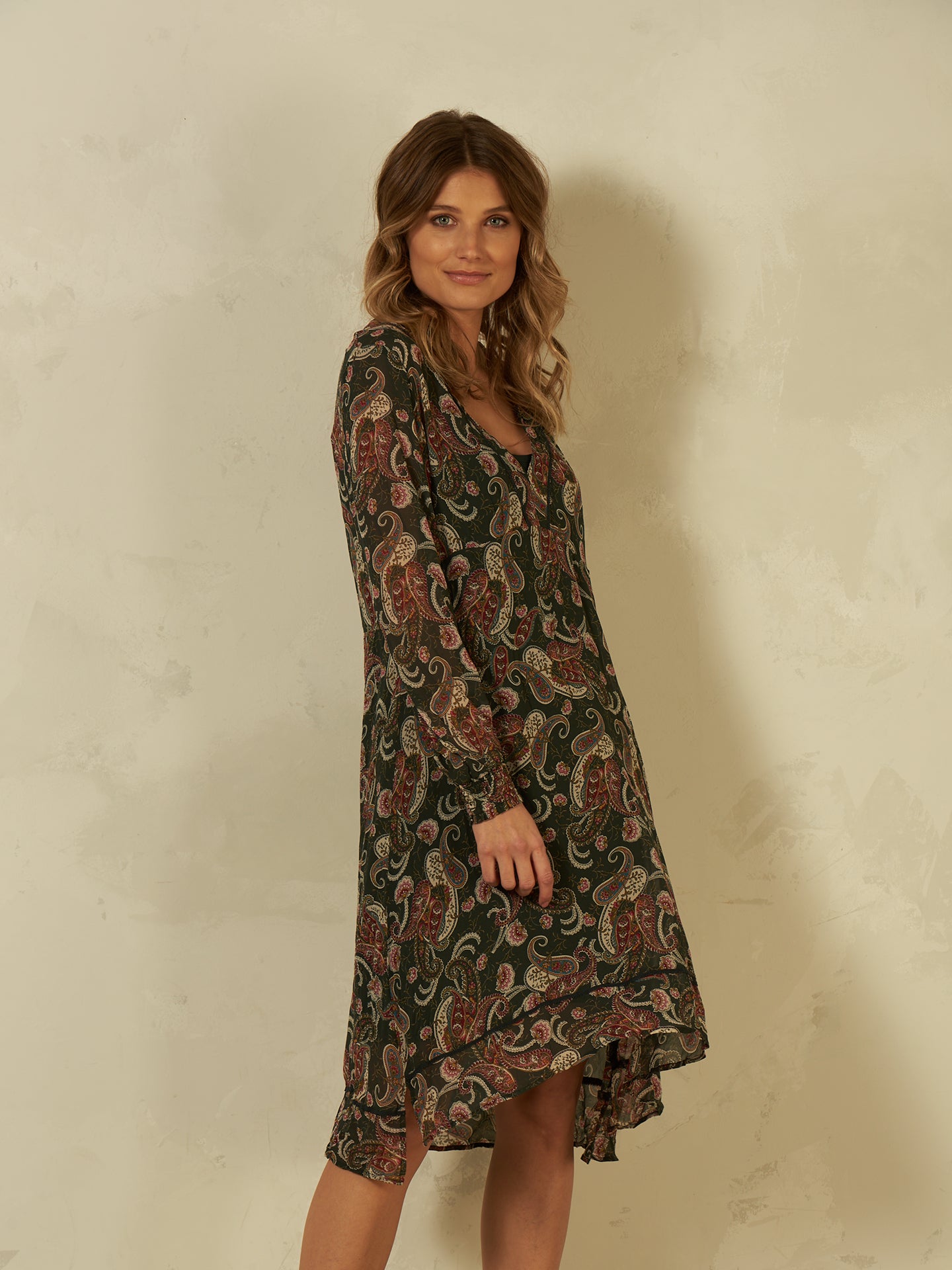 Kleid mit Volant
