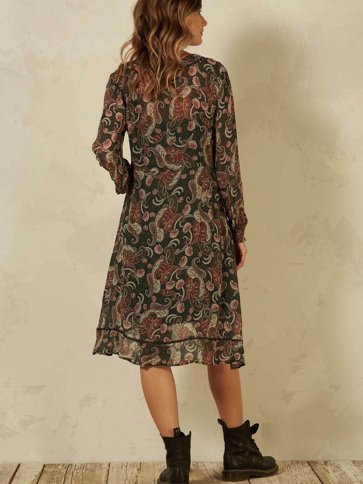 Kleid mit Volant