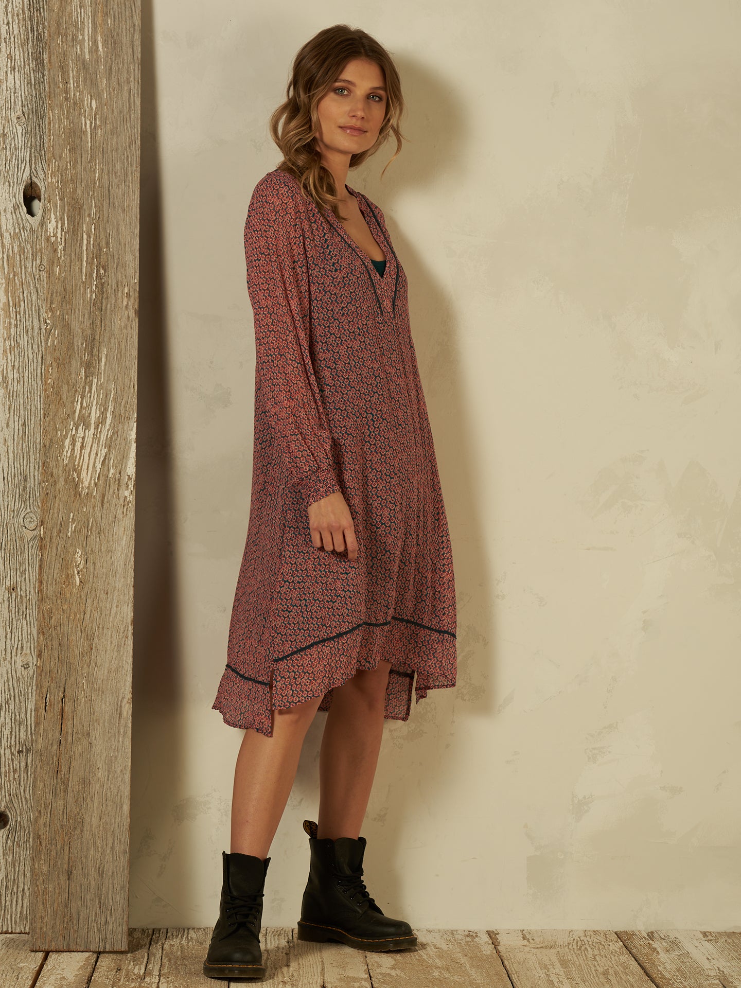Kleid mit Volant