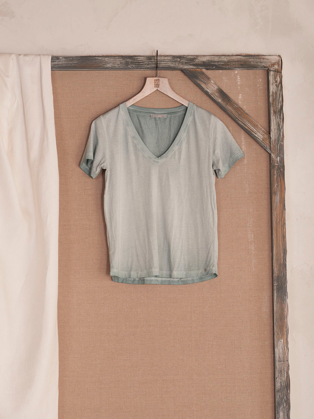 Shirt mit V-Ausschnitt
