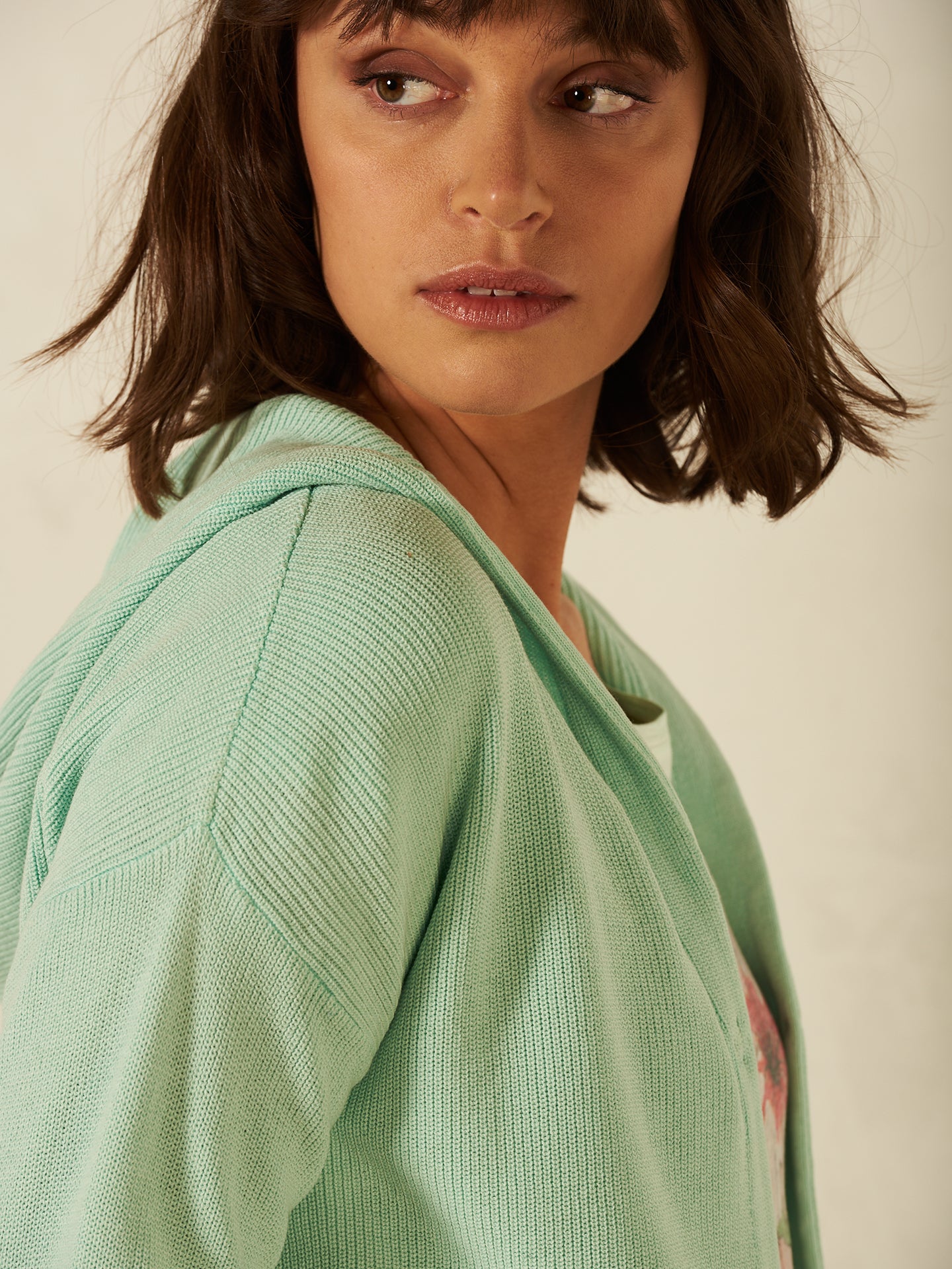 Strickjacke mit Kapuze
