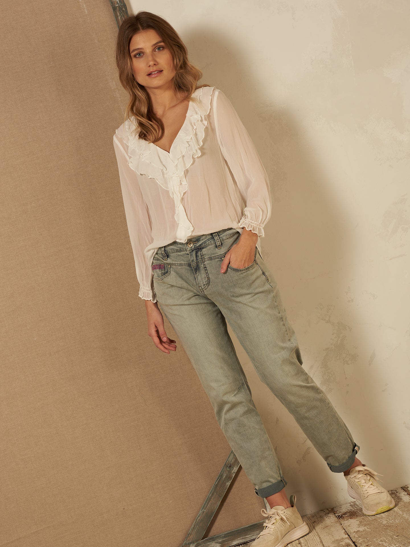 blouse avec détails à volants
