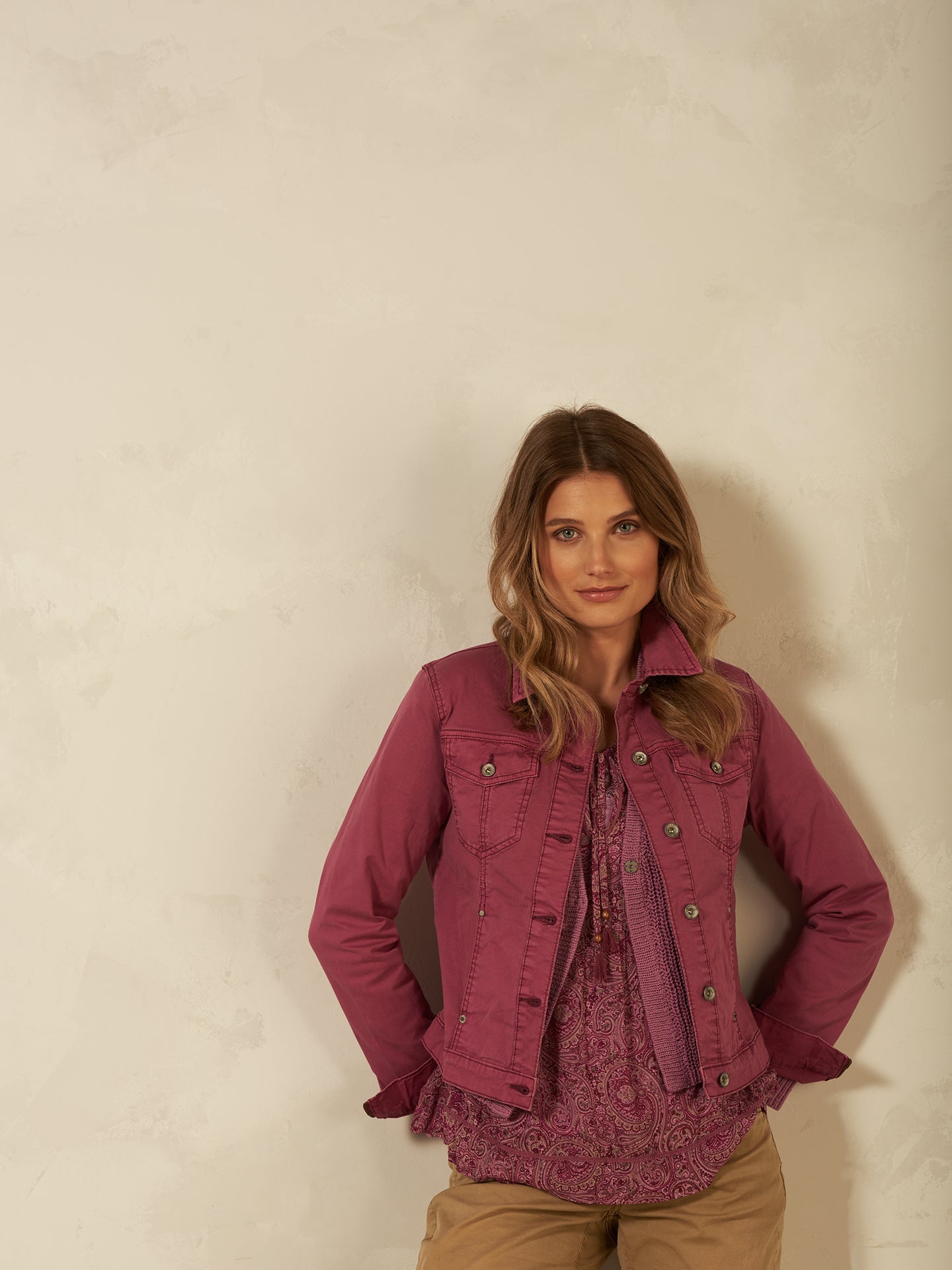 Jacke mit Kopfverschluss