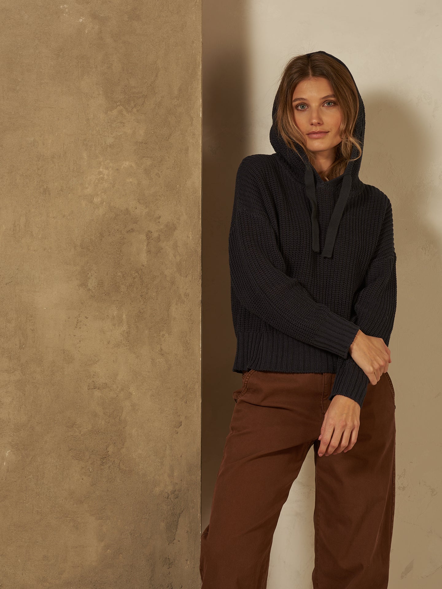 Maglione con cappuccio