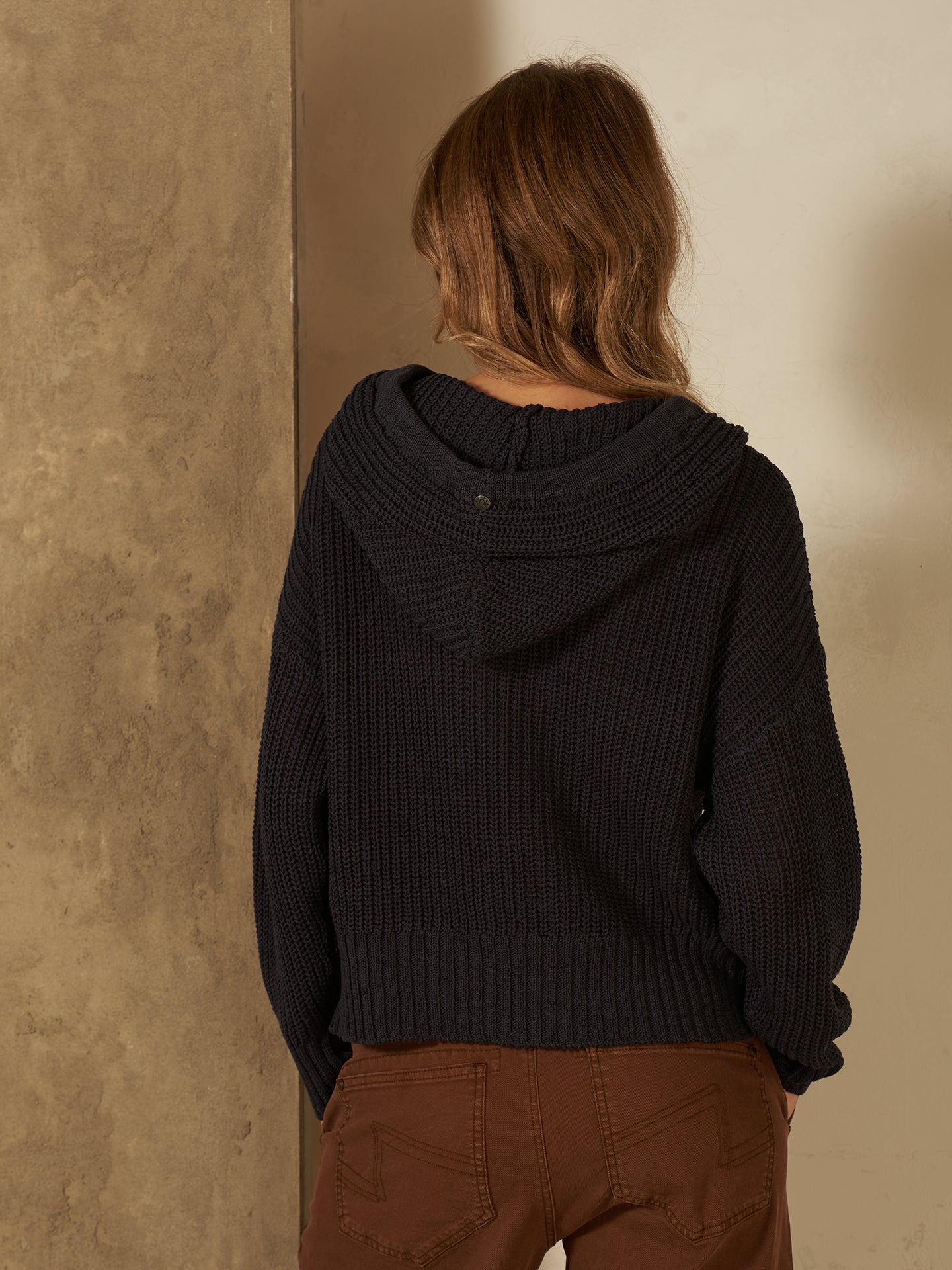Maglione con cappuccio