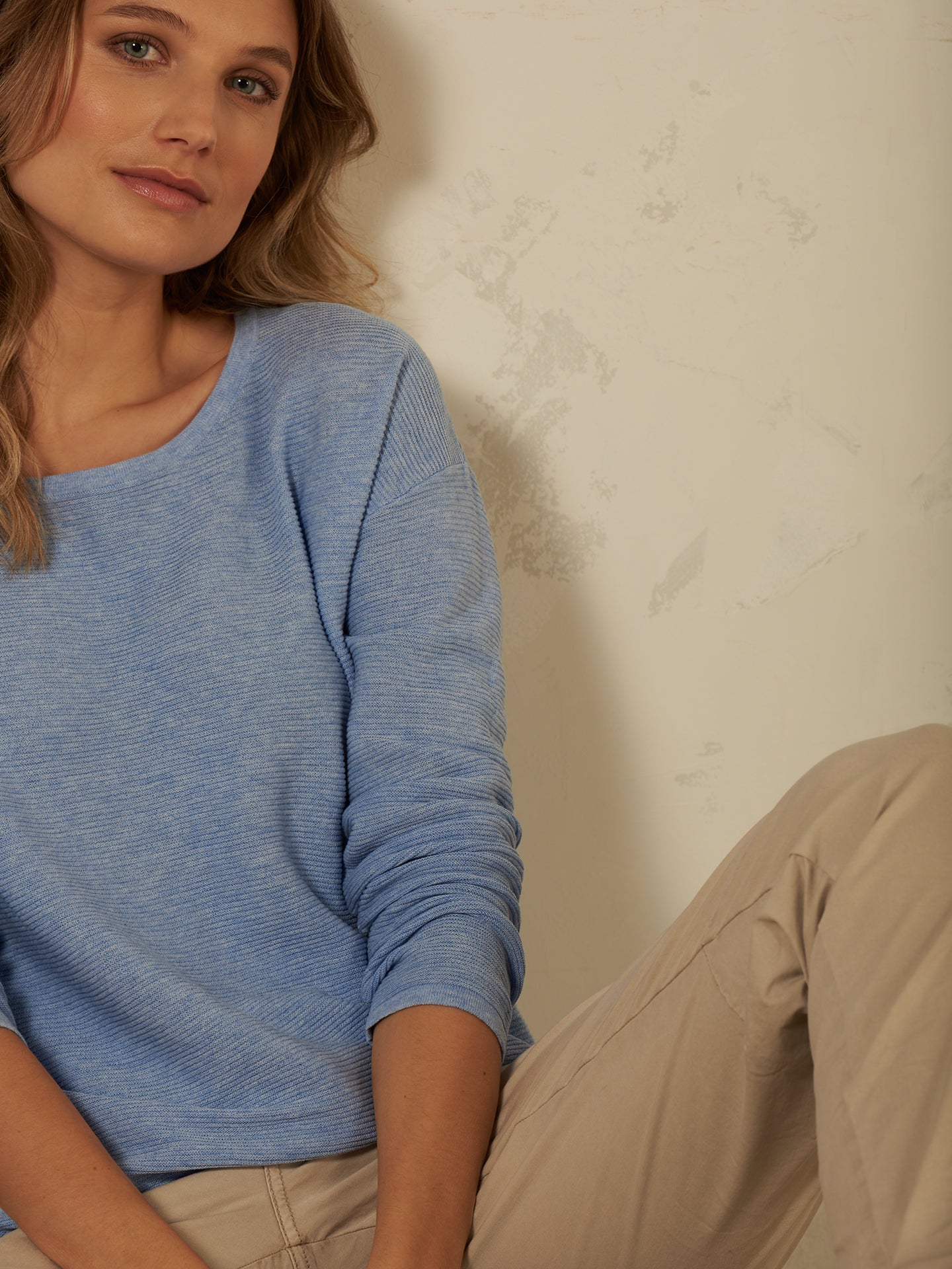 Maglione con scollo rotondo