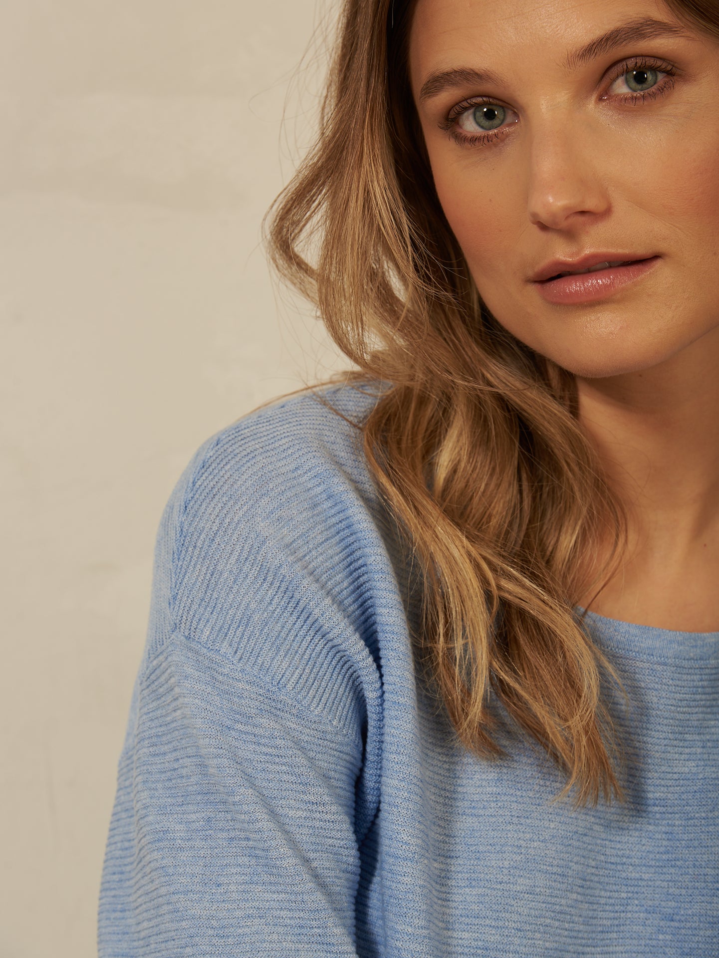 Maglione con scollo rotondo