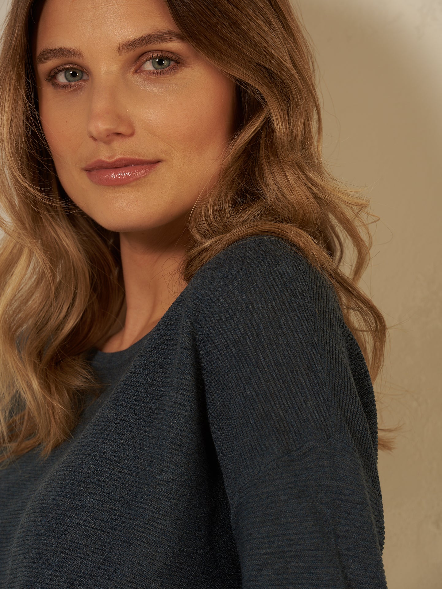 Maglione con scollo rotondo