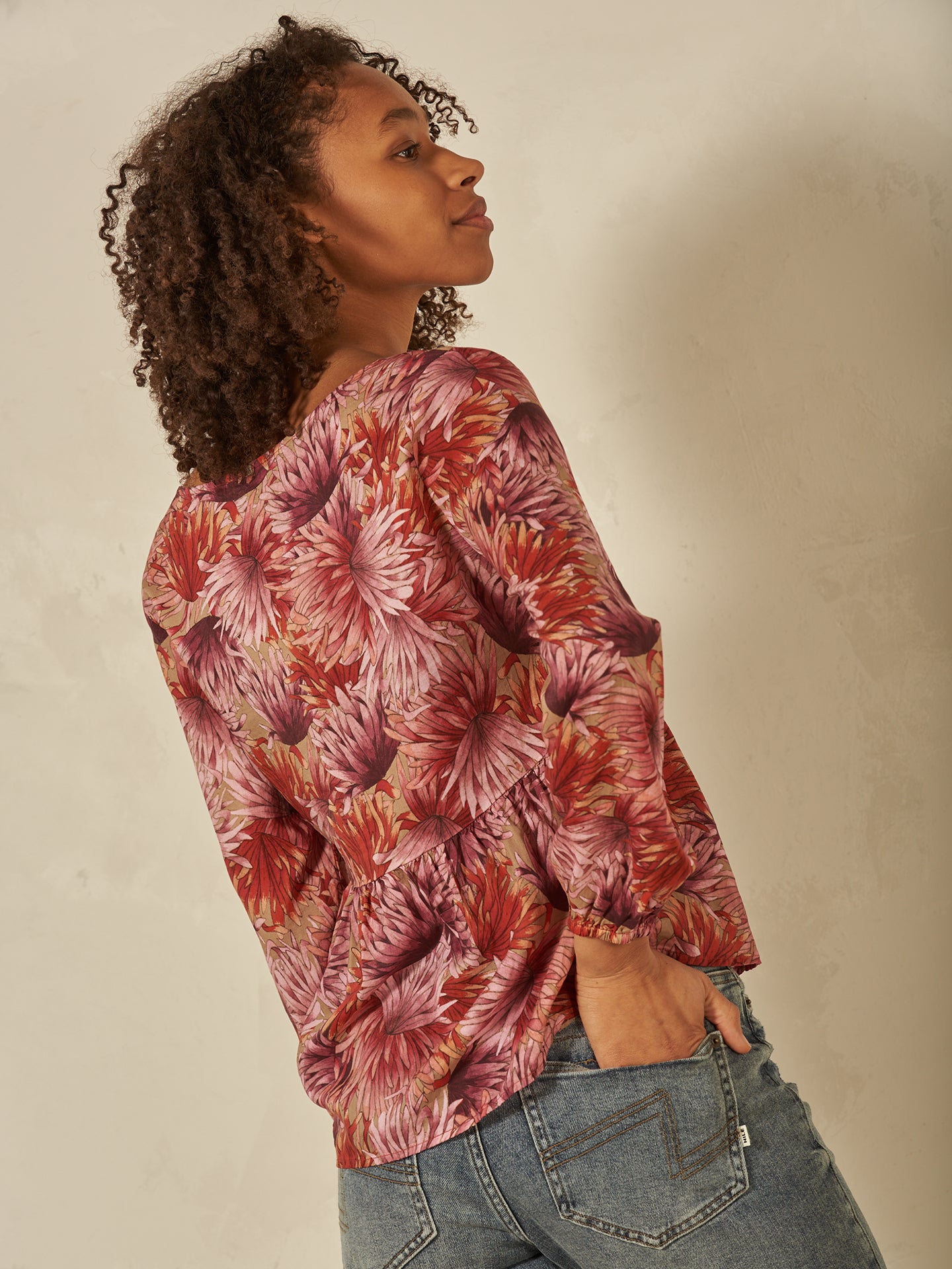Bluse mit Volant