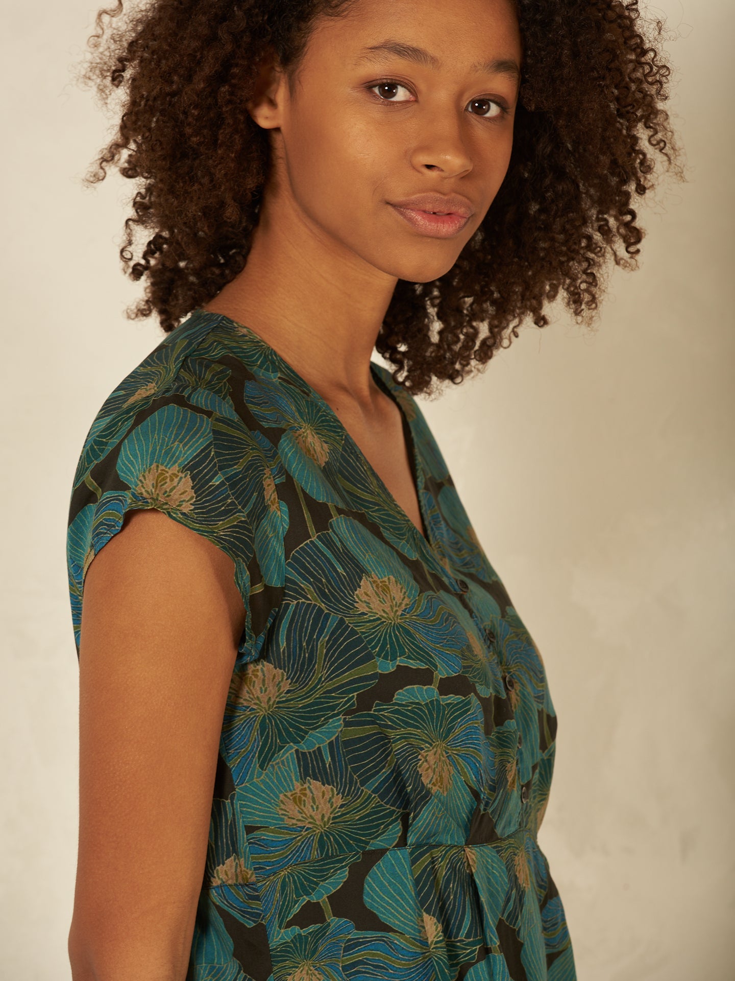 robe avec col en V