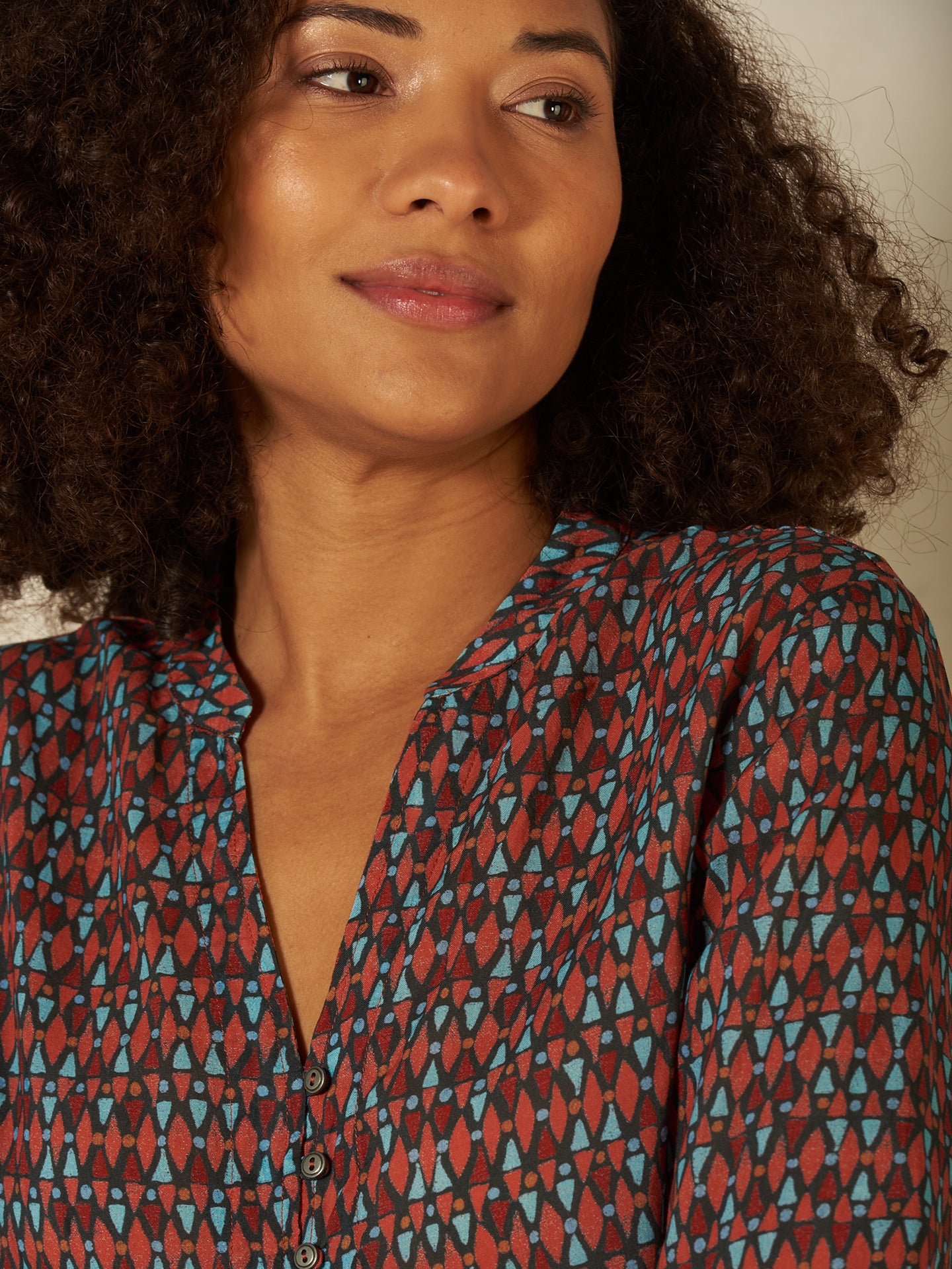 Blusa a maniche lunghe