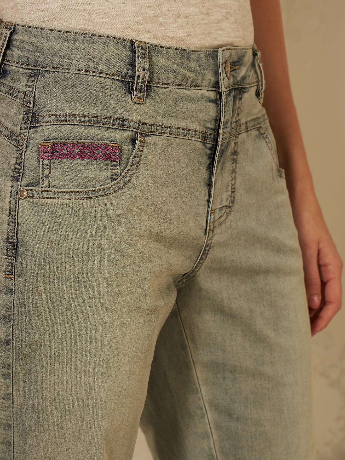Pantaloni affusolati