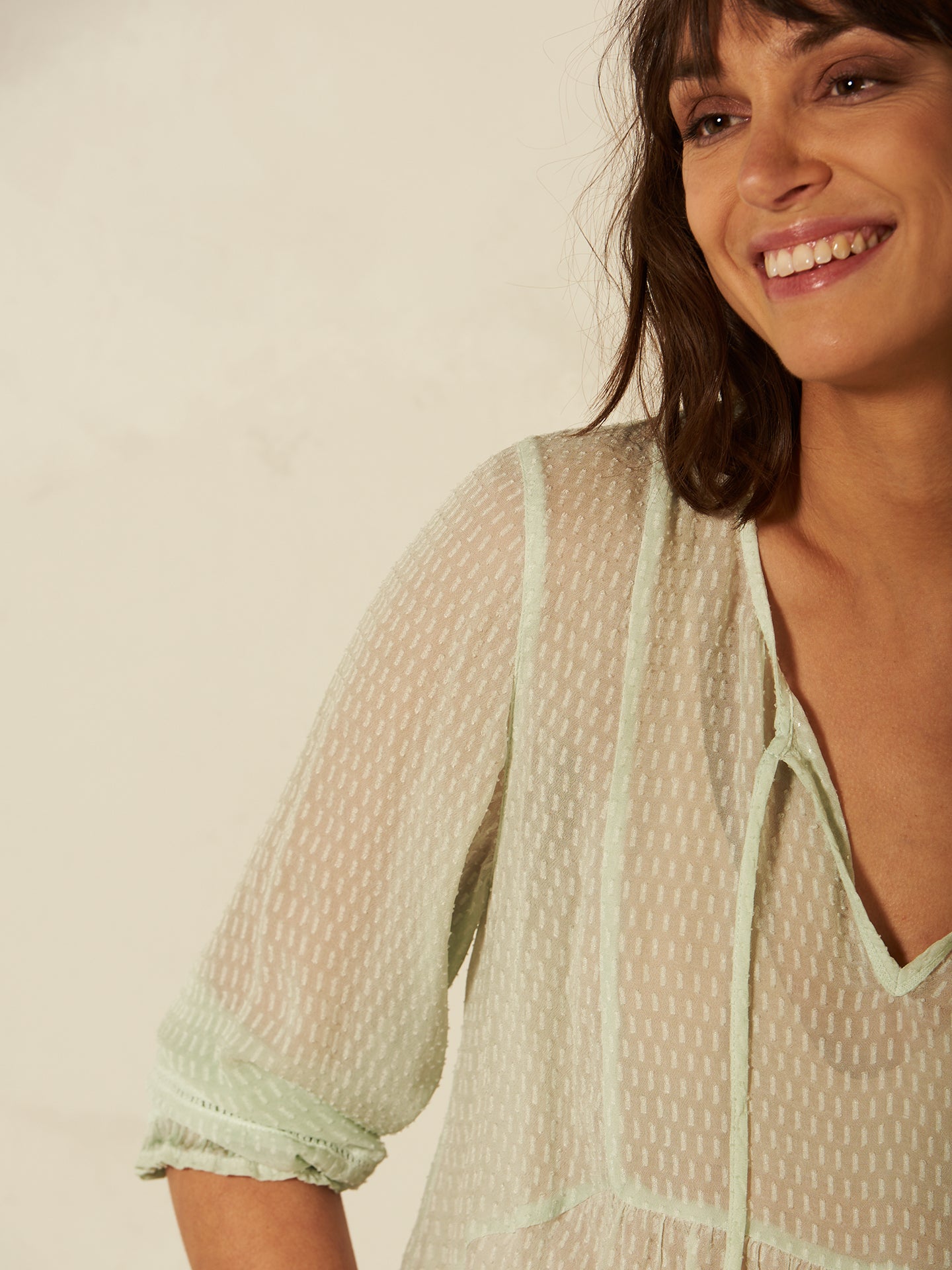 Bluse mit Häkeldetail