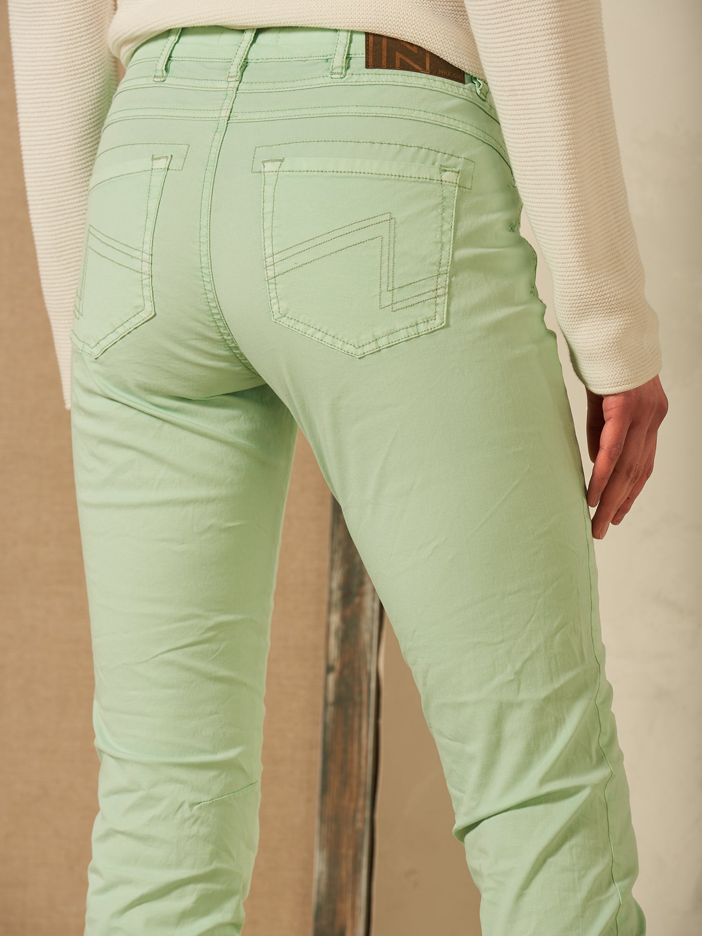 pantalon tapered