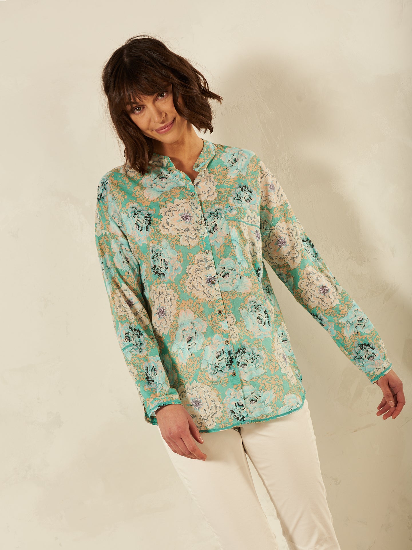 blouse avec patte de boutonnage