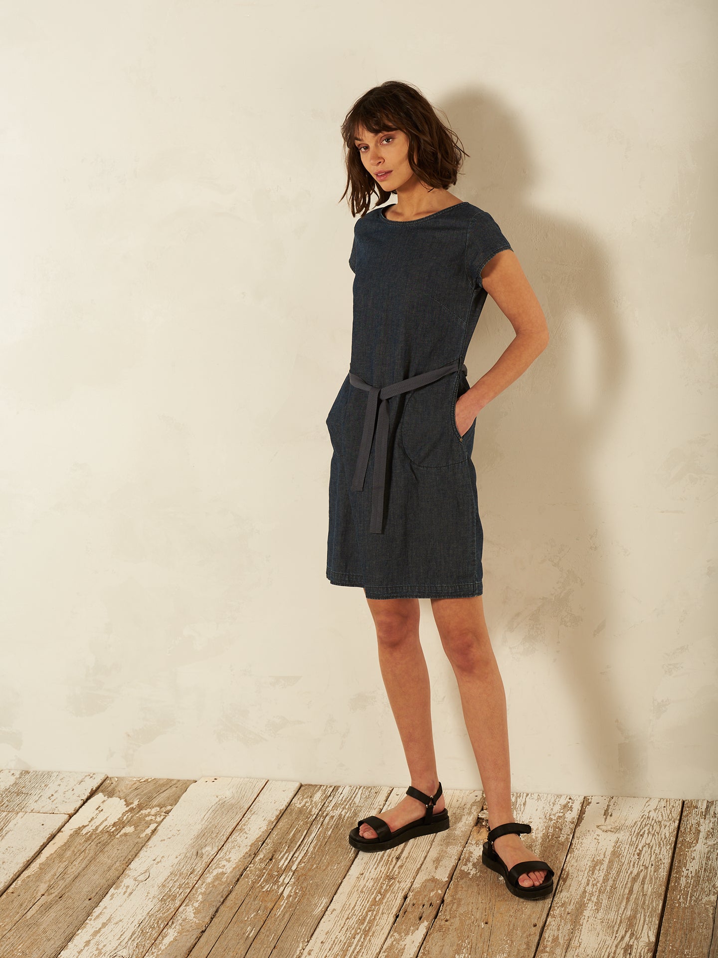 Kleid mit Leinen