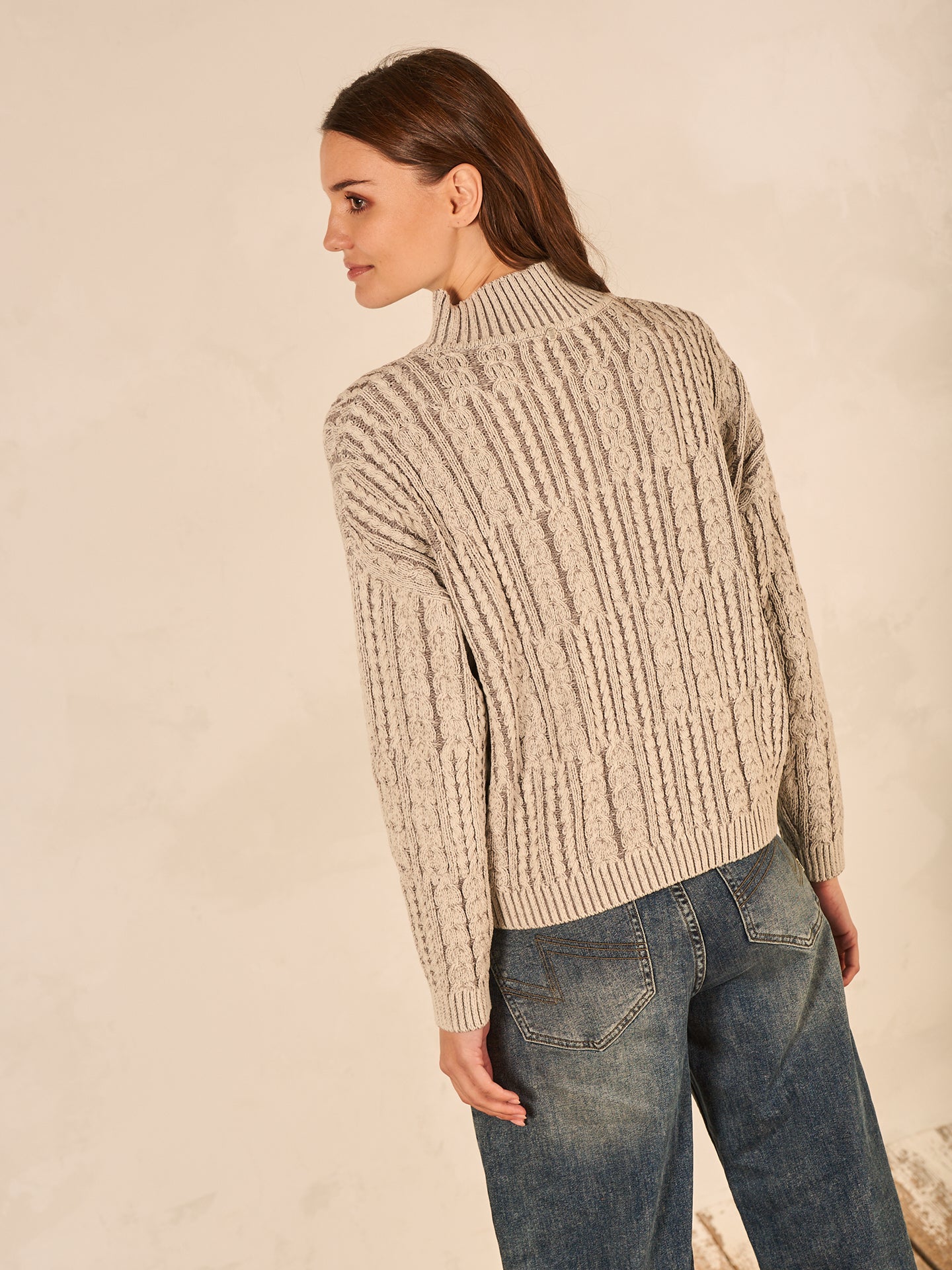 Knitted sweater with pattern