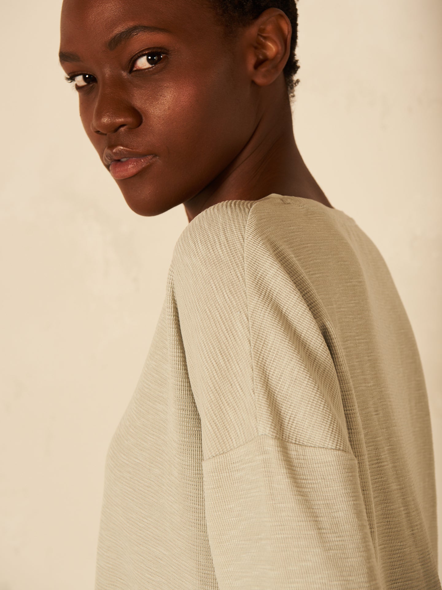 Long-sleeved shirt