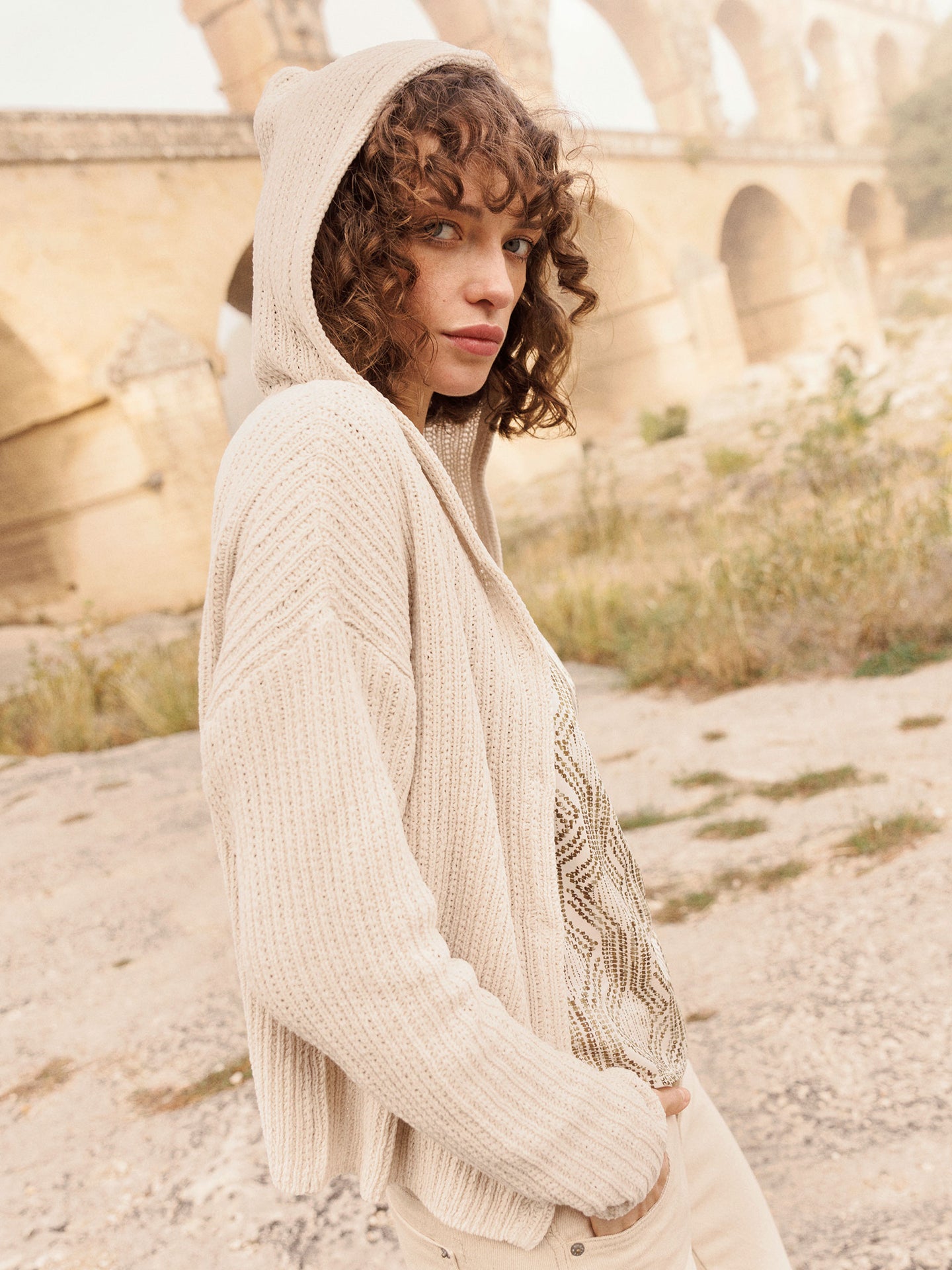 Strickjacke mit Kapuze