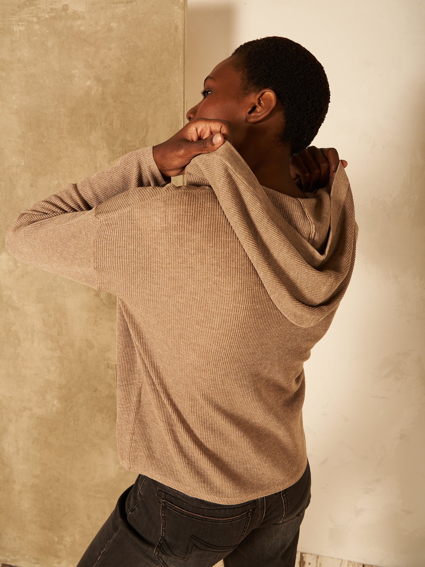 Strickjacke mit Kapuze