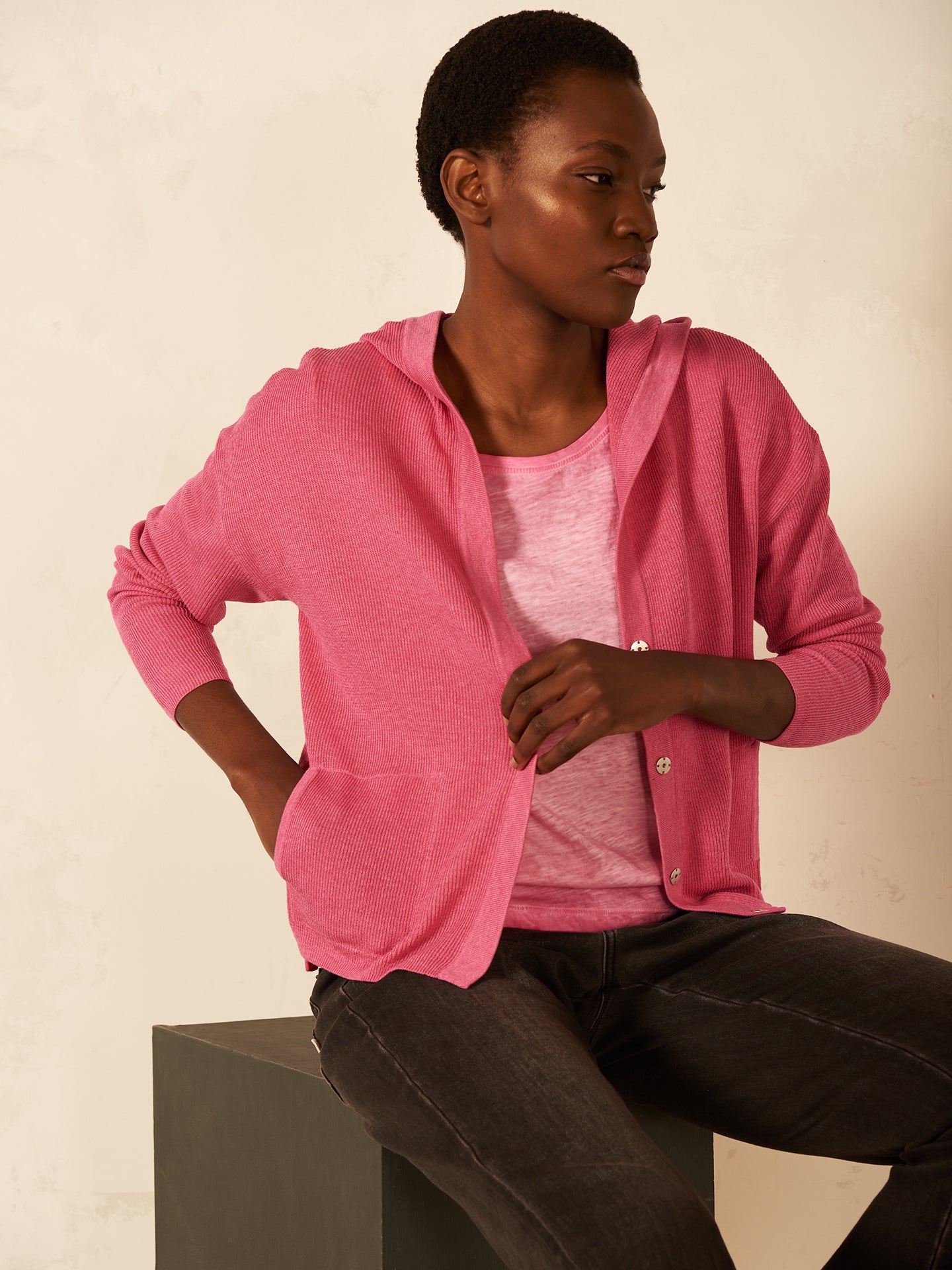 Strickjacke mit Kapuze