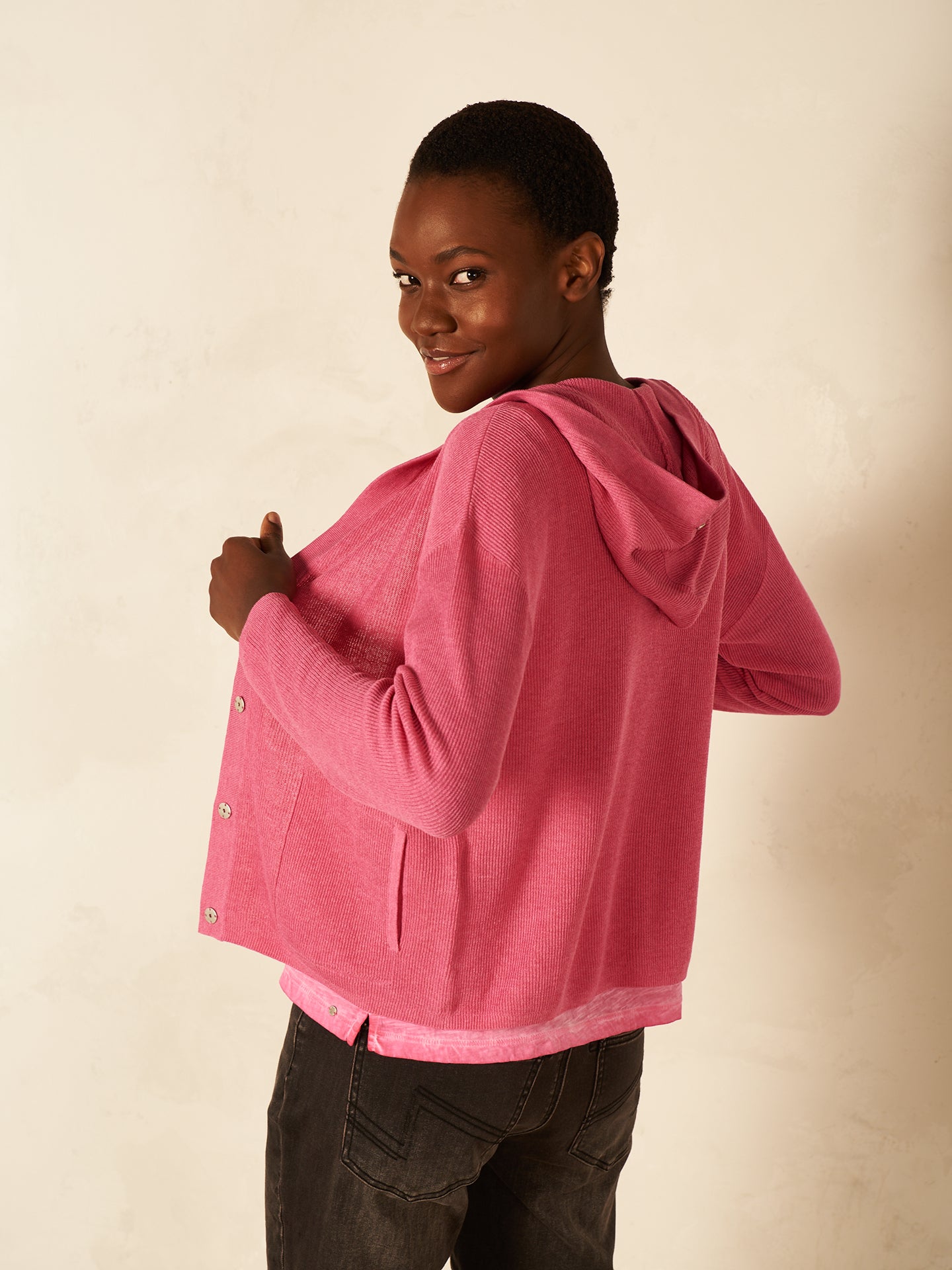 Strickjacke mit Kapuze