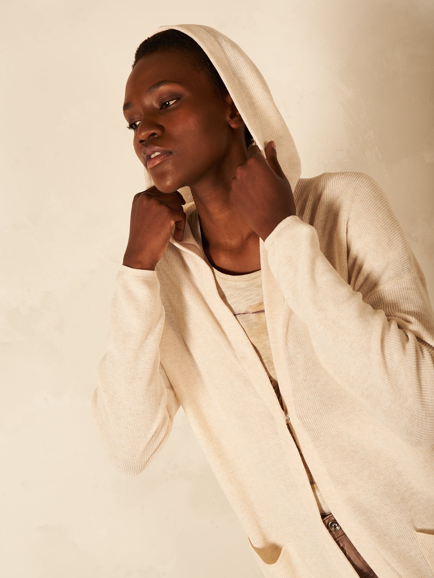Strickjacke mit Kapuze