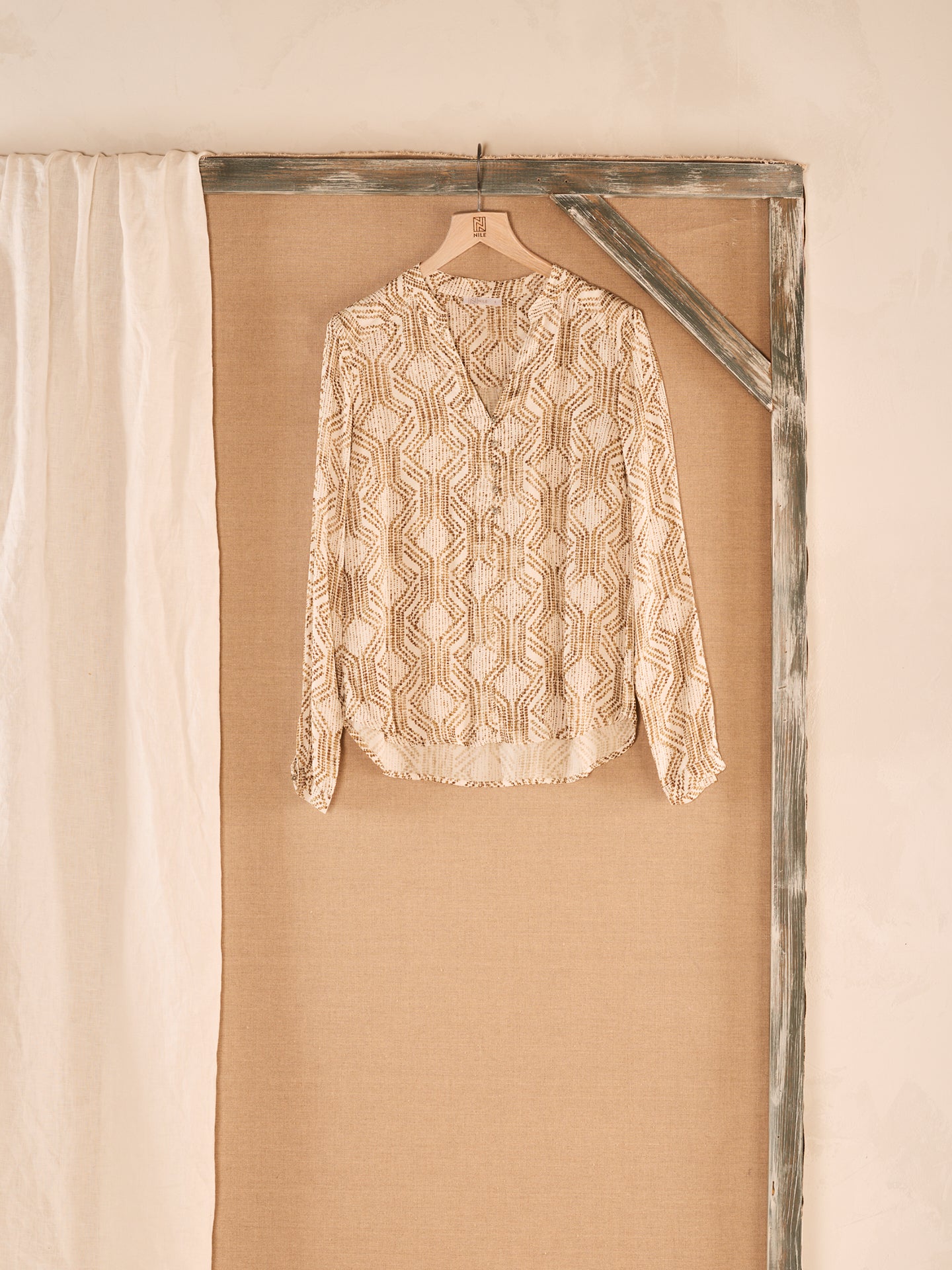 blouse avec col montant