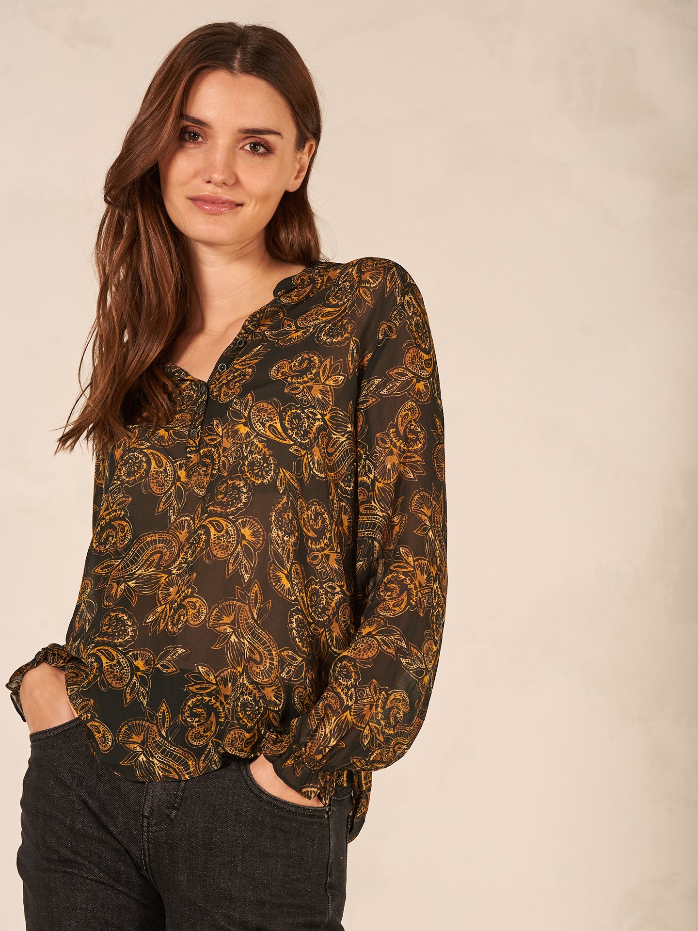 blouse avec patte de boutonnage