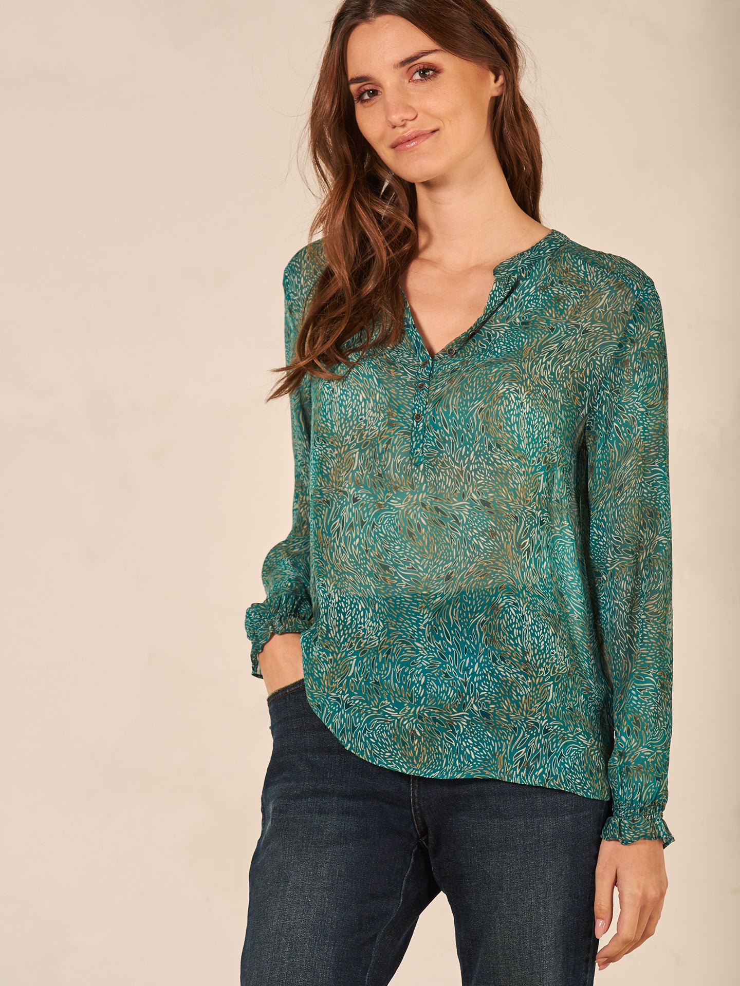 blouse avec patte de boutonnage